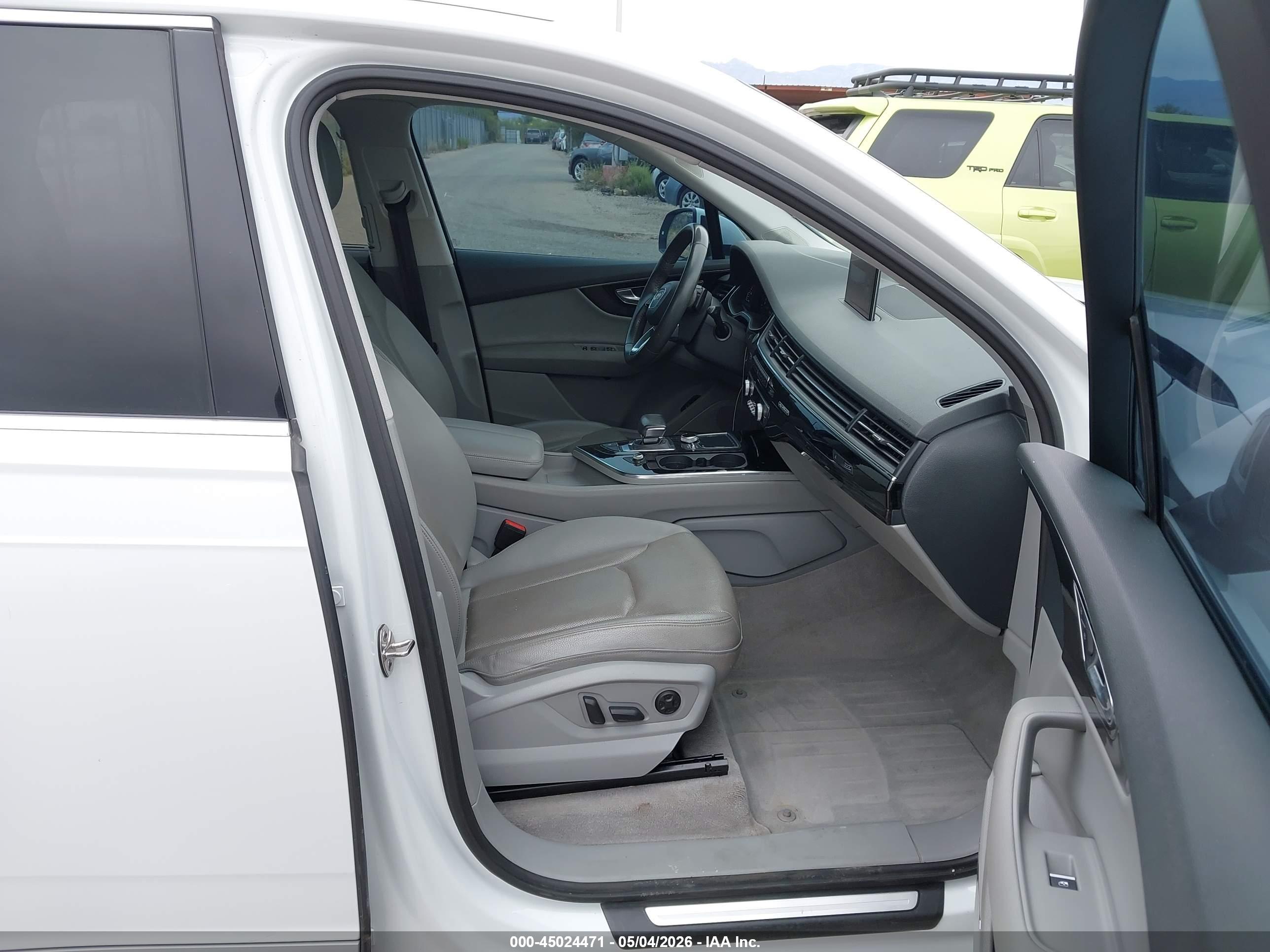 AUDI Q7 image 5