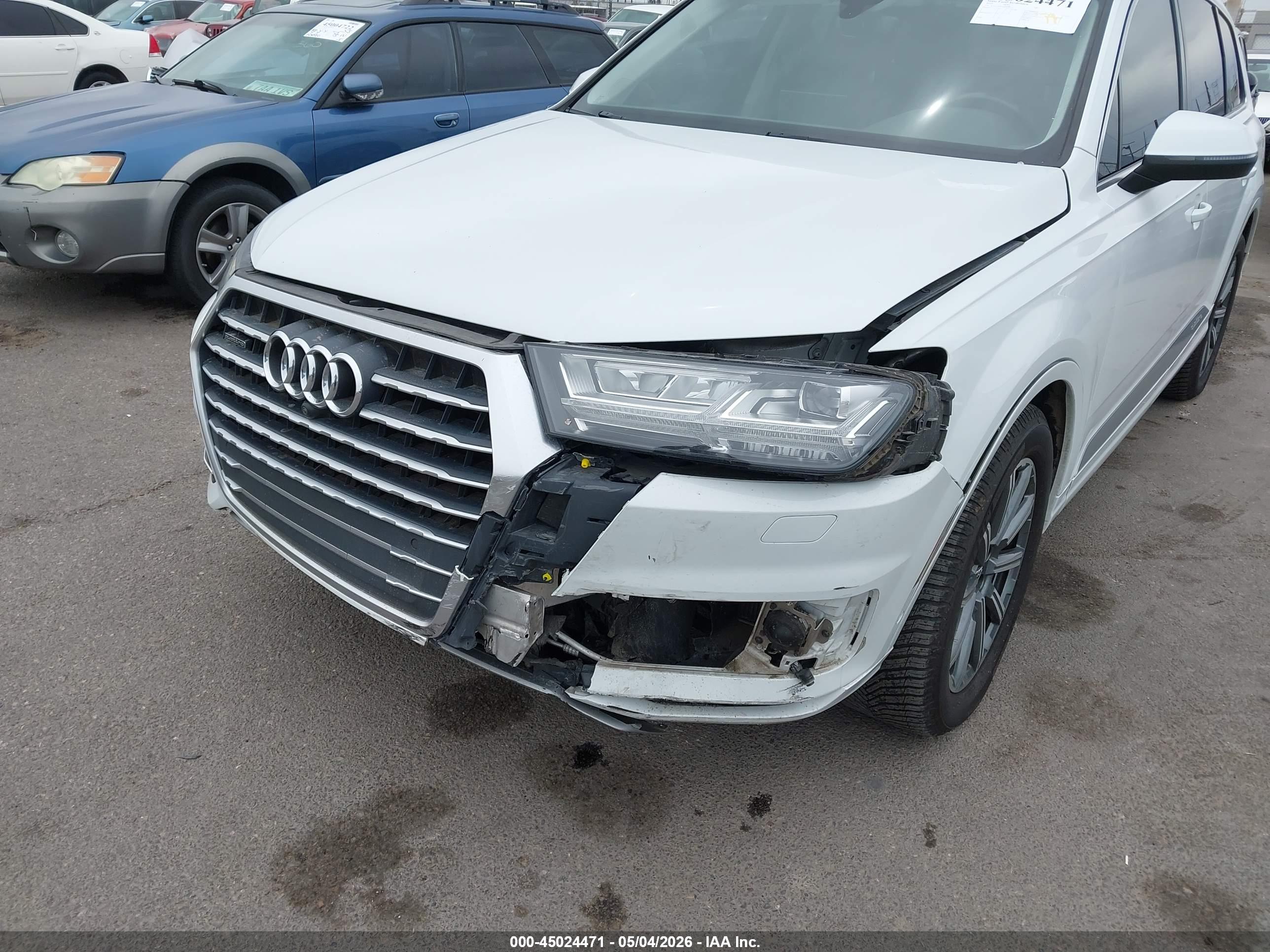 AUDI Q7 image 6