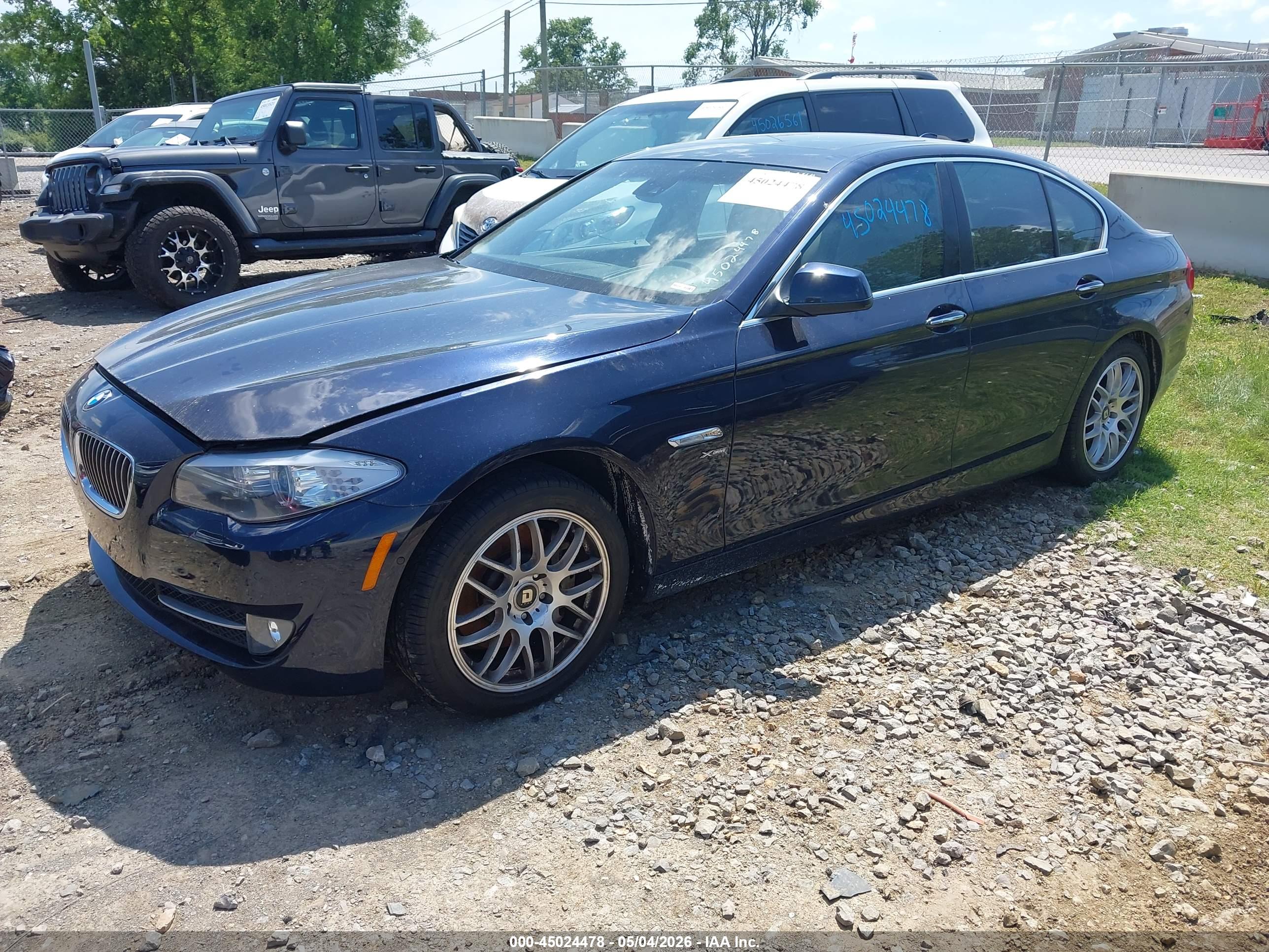 BMW 535I image 2