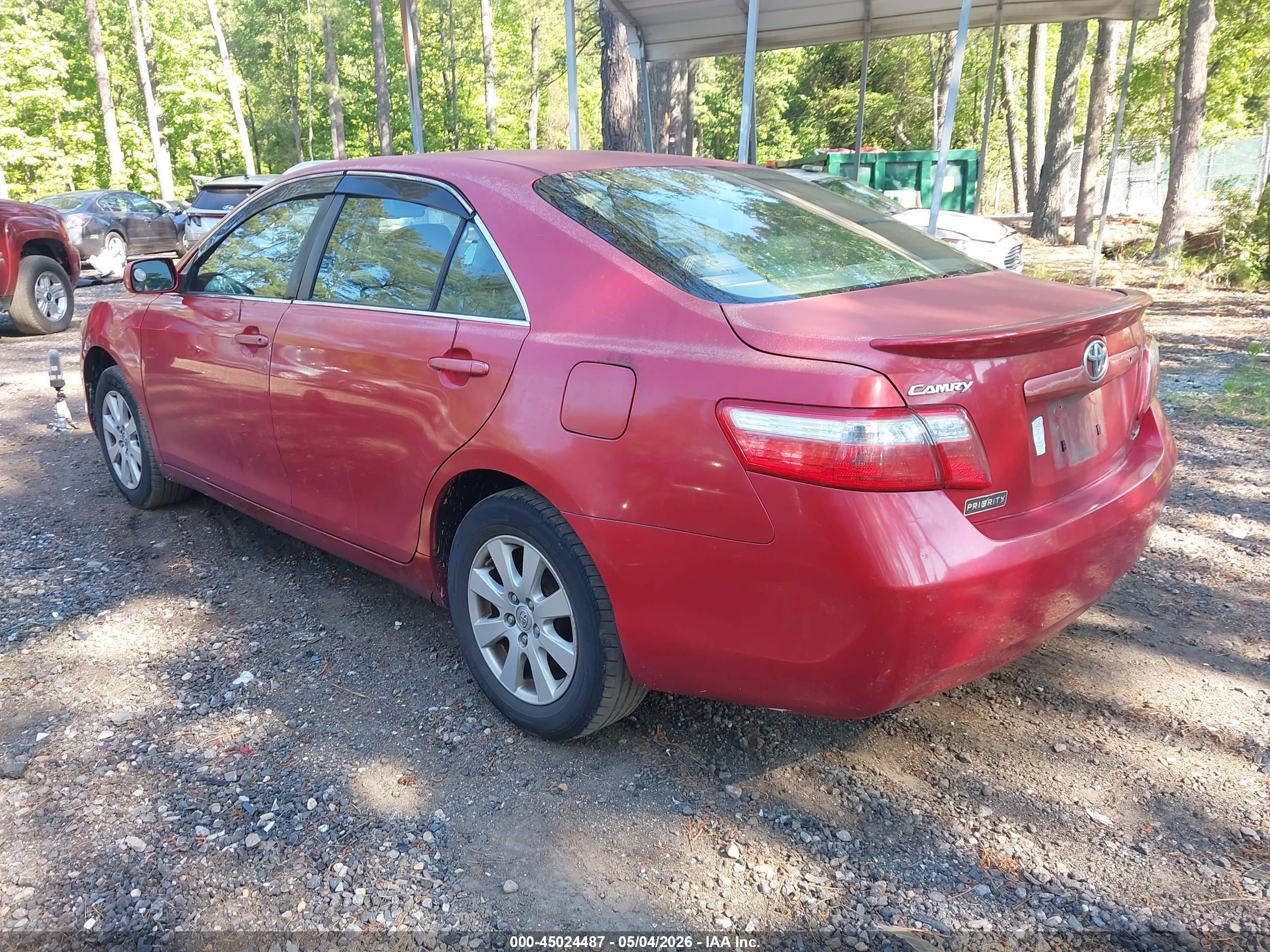 TOYOTA CAMRY image 3