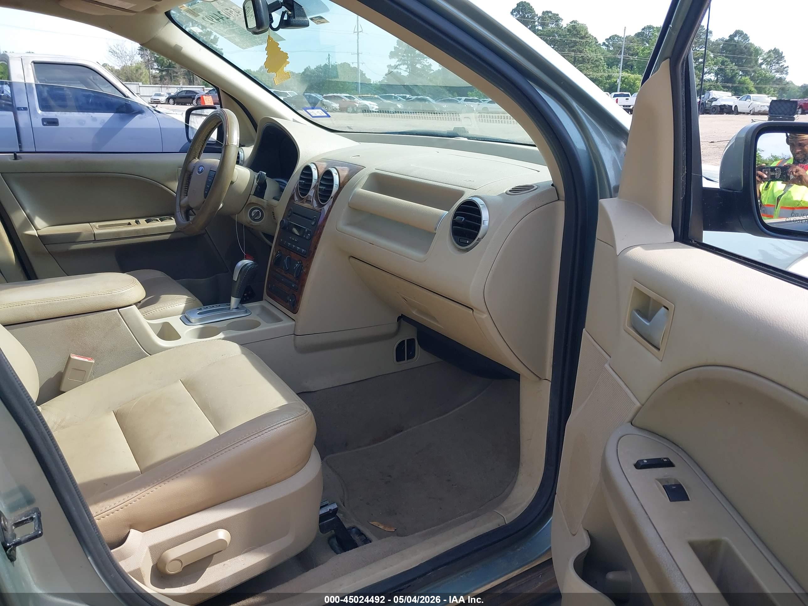 FORD FREESTYLE image 5