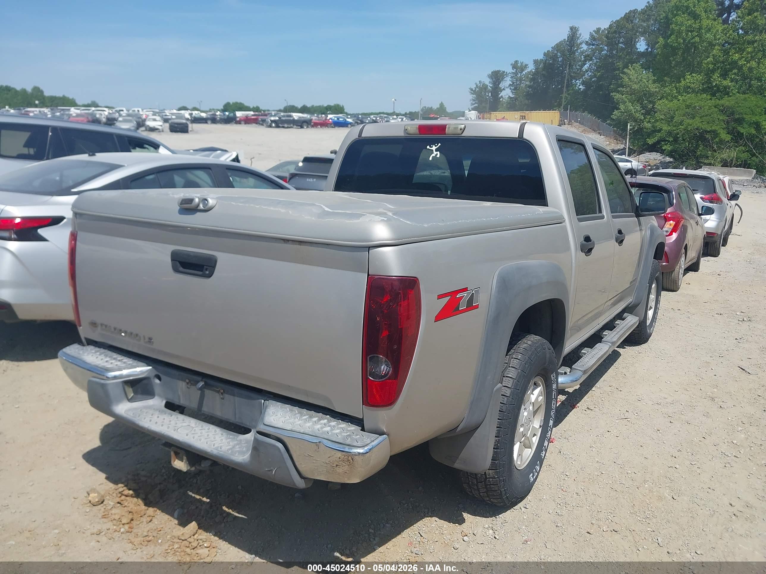 CHEVROLET COLORADO image 4