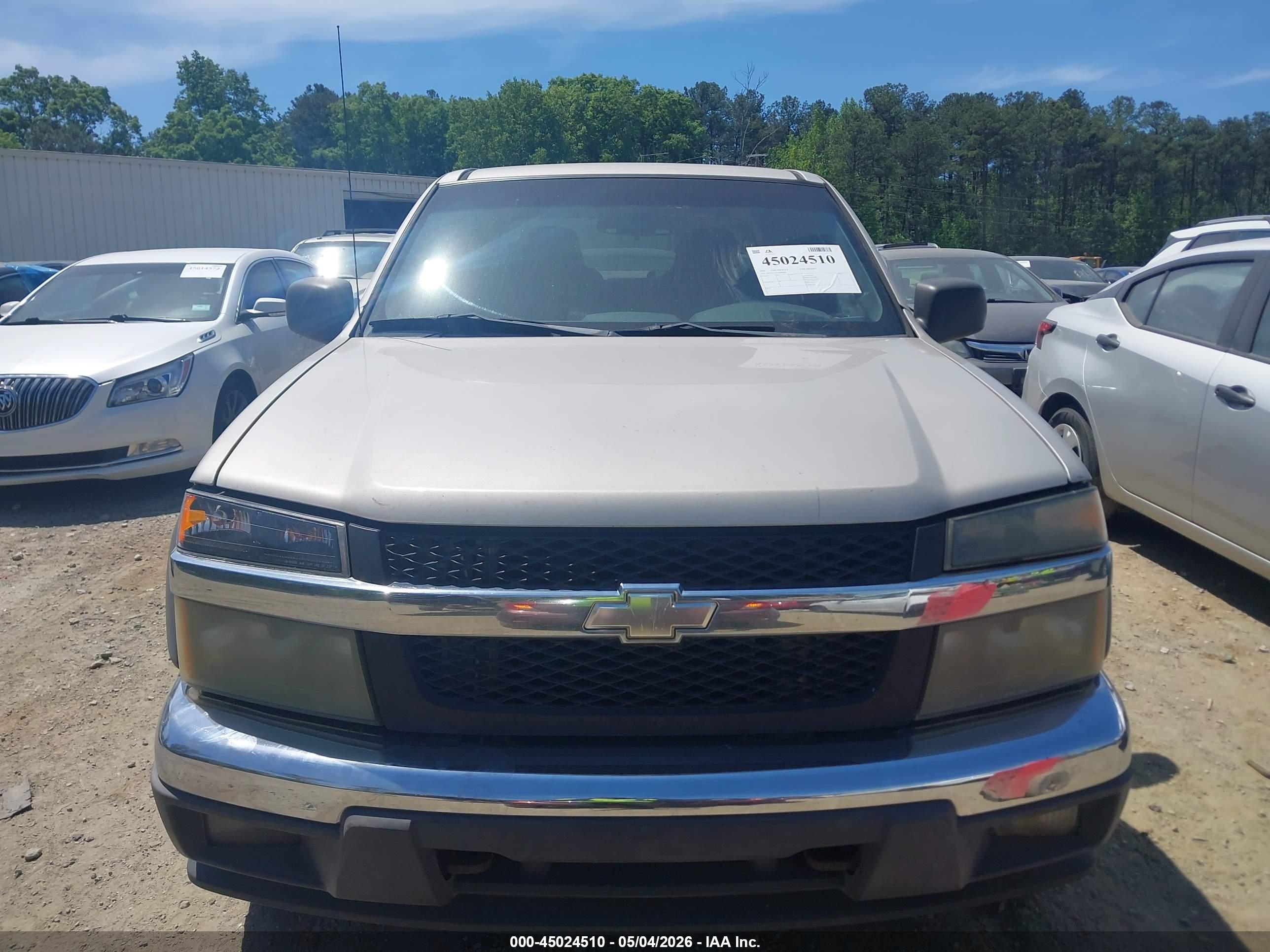 CHEVROLET COLORADO image 6