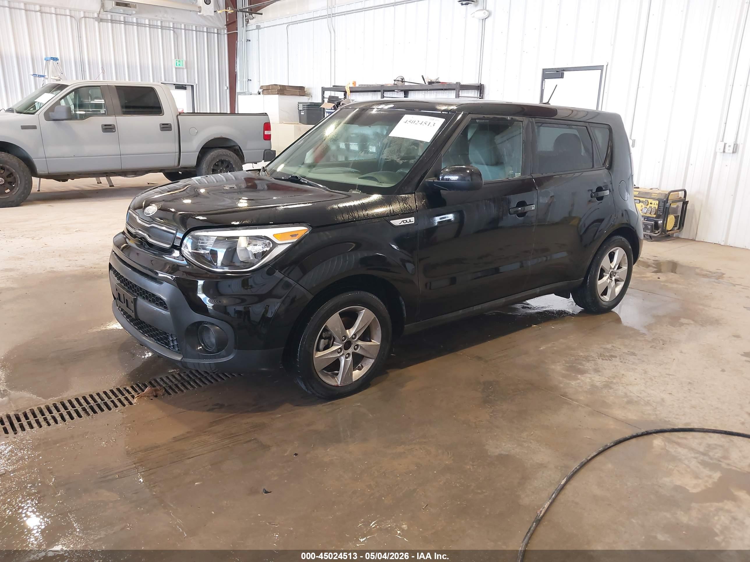 KIA SOUL image 2