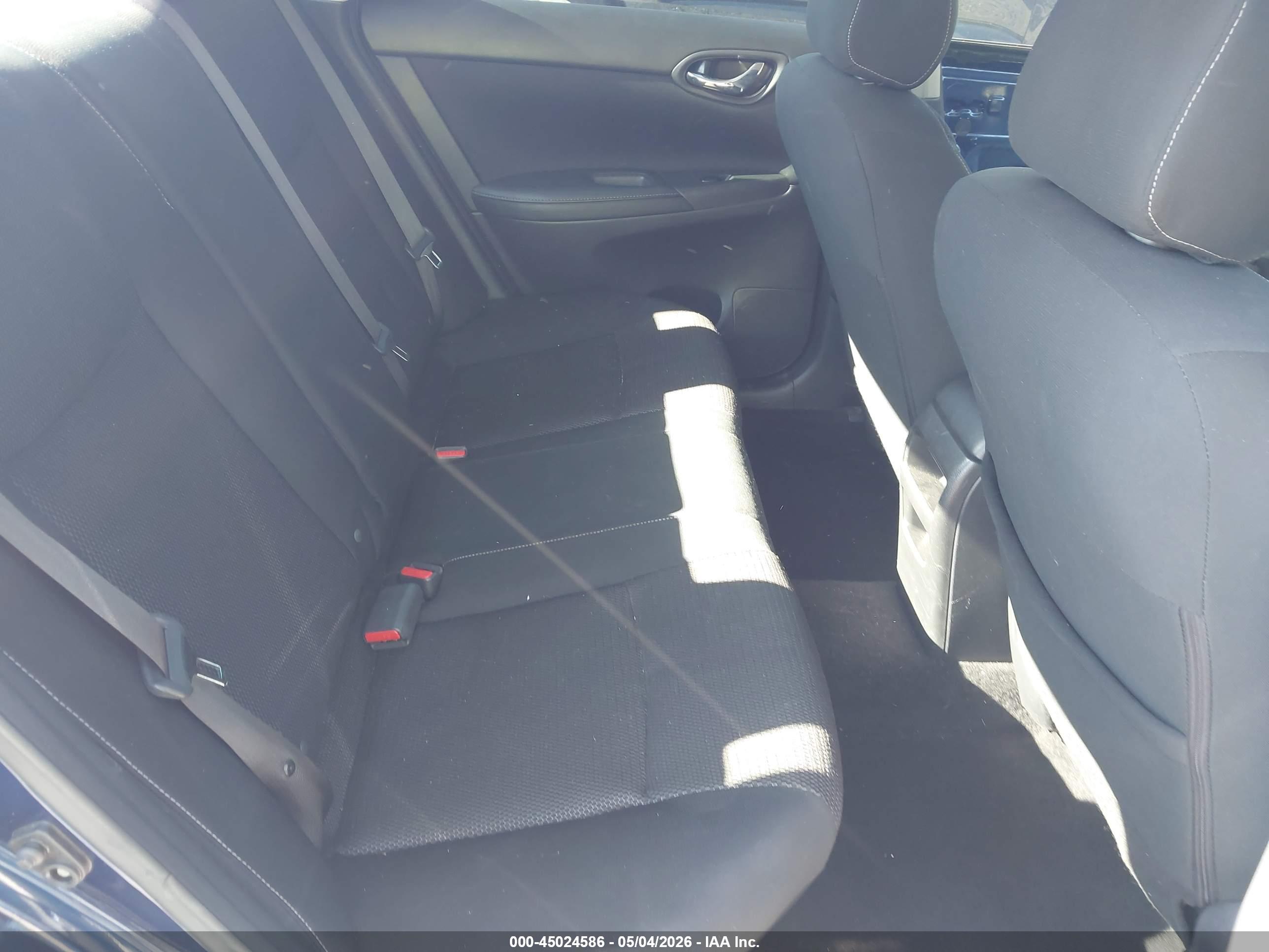 NISSAN SENTRA image 8