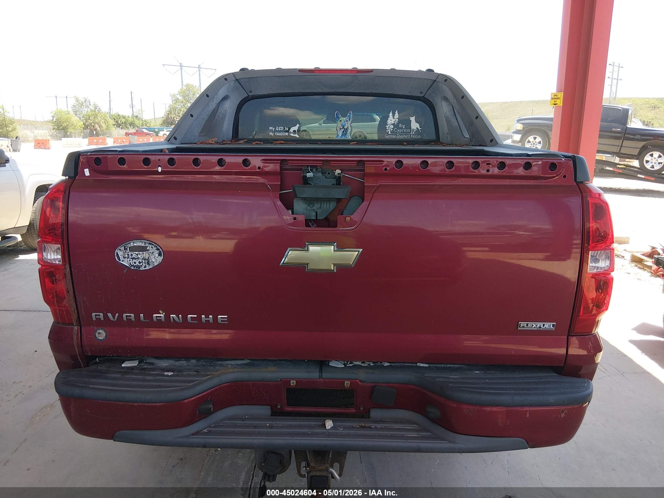 CHEVROLET AVALANCHE image 6