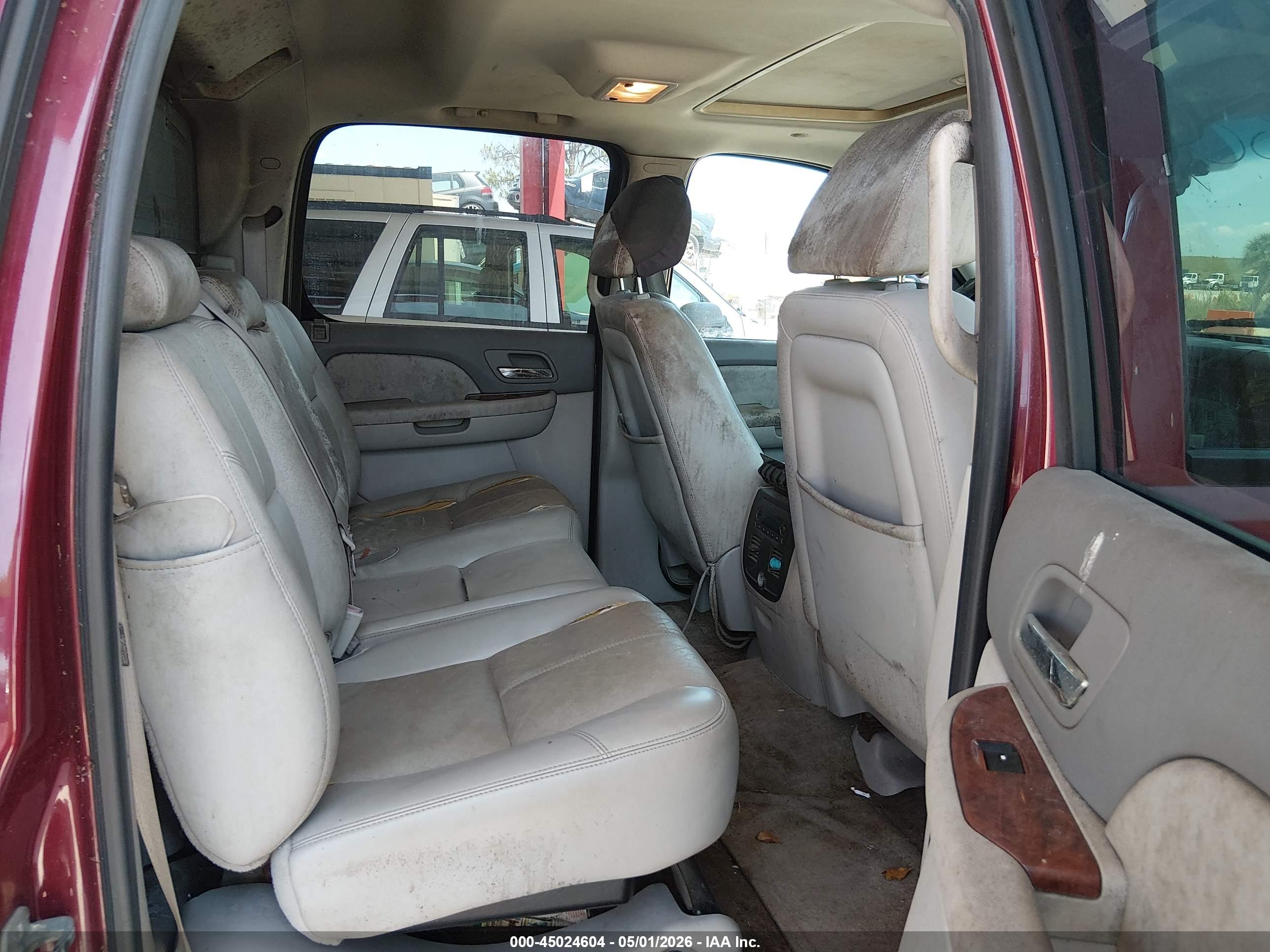 CHEVROLET AVALANCHE image 8