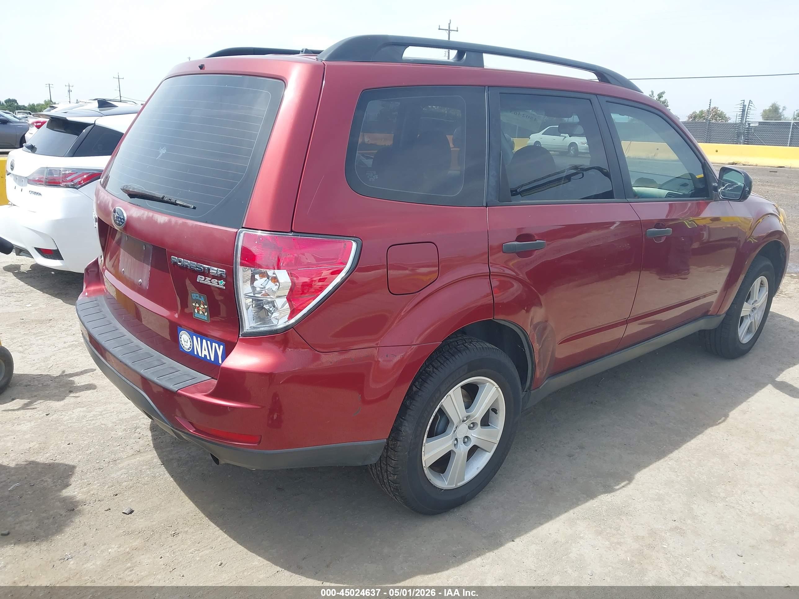 SUBARU FORESTER image 4