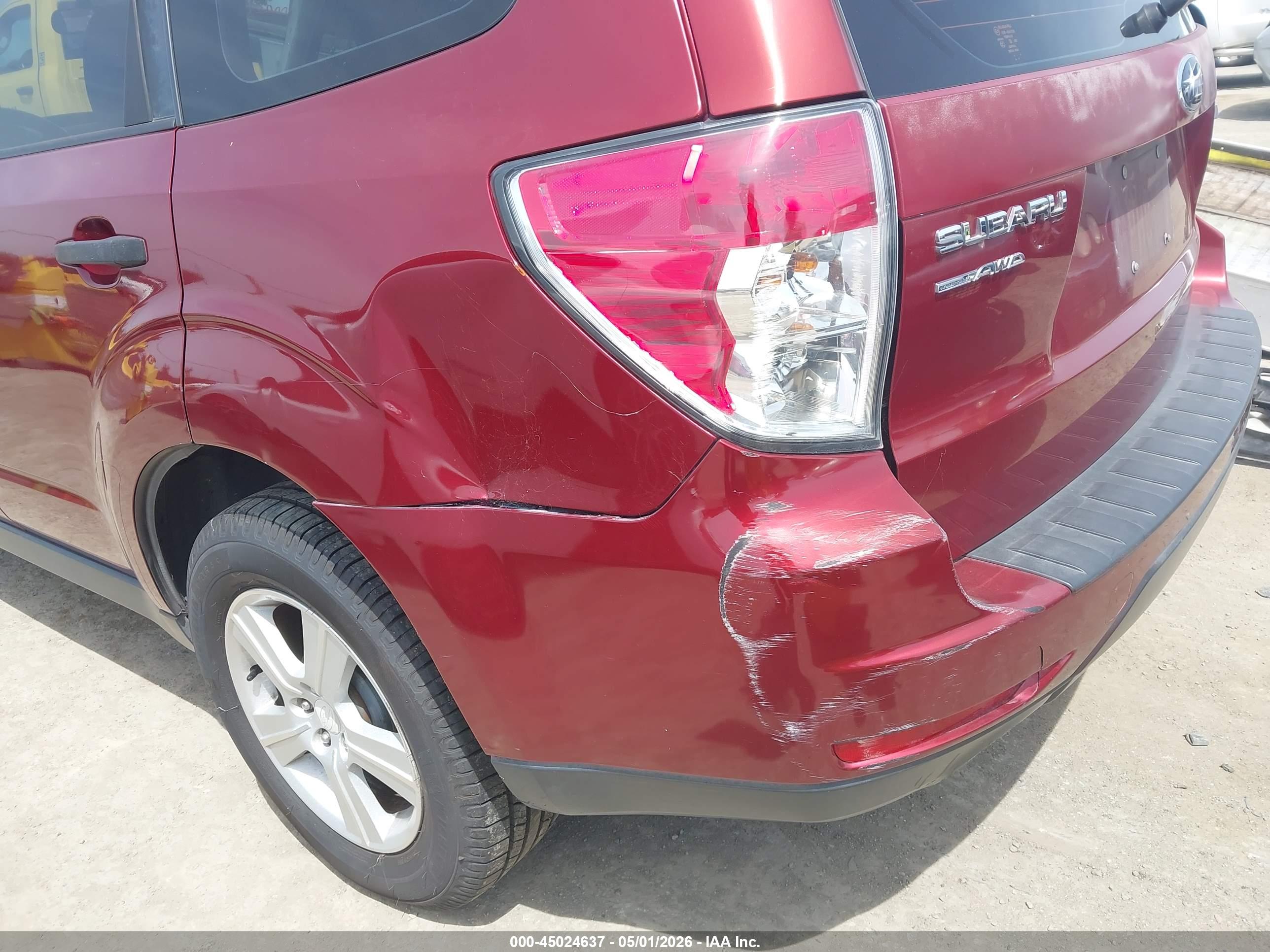SUBARU FORESTER image 6