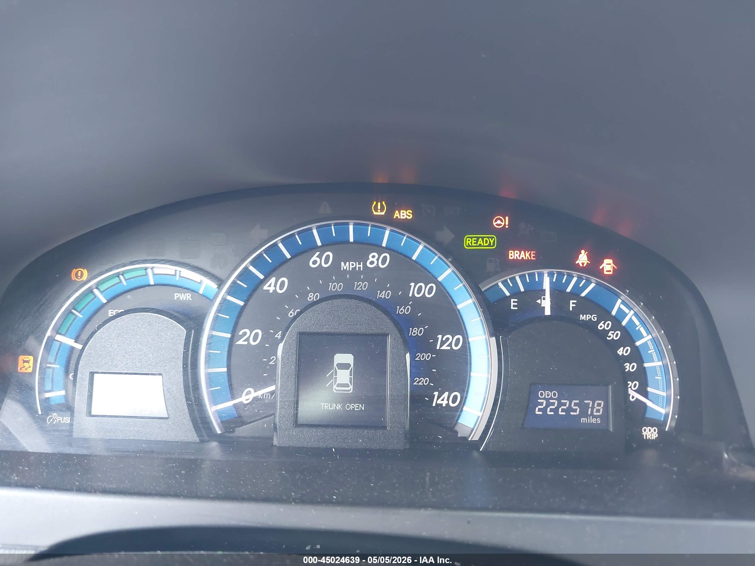 TOYOTA CAMRY image 7