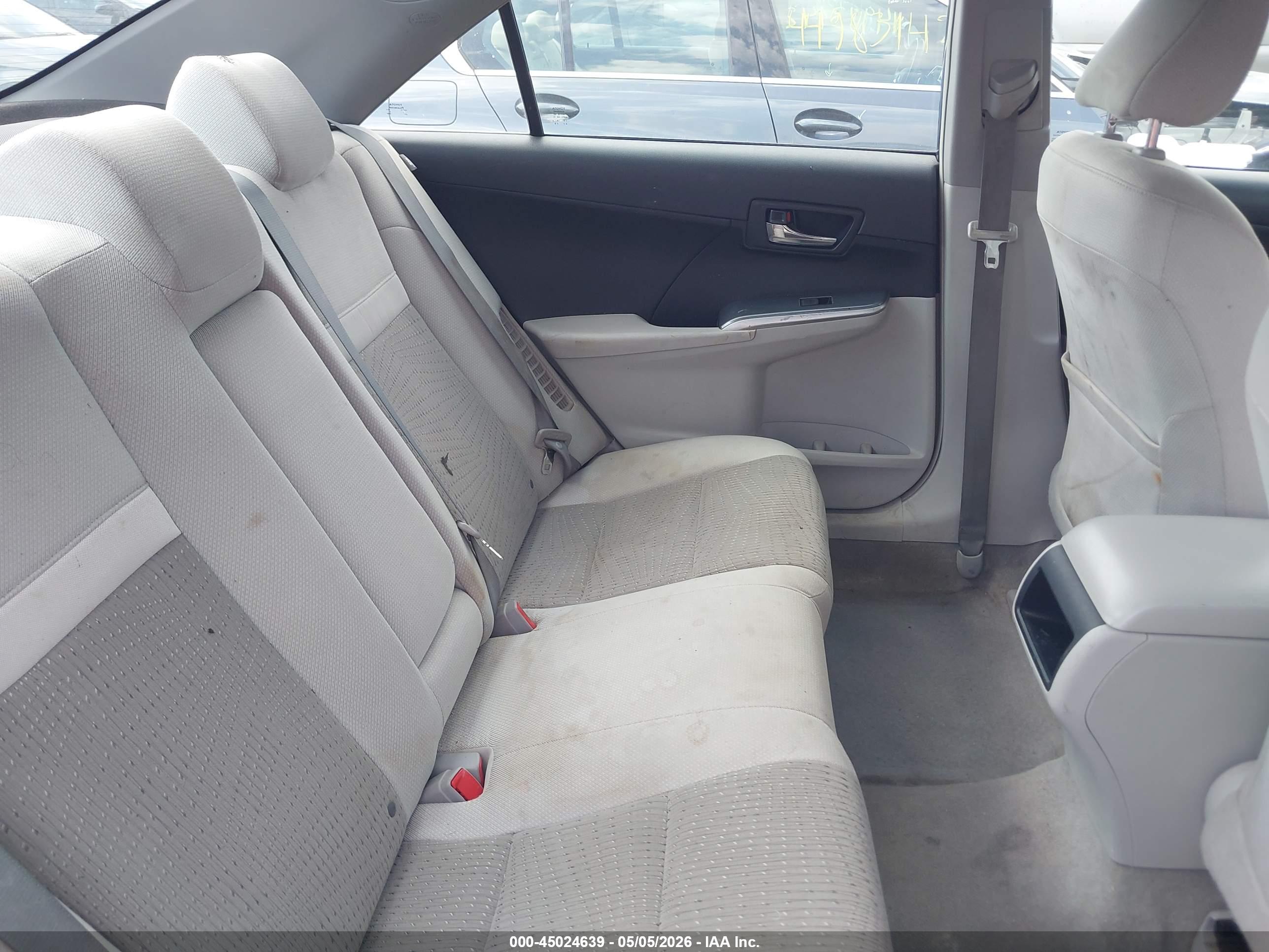 TOYOTA CAMRY image 8