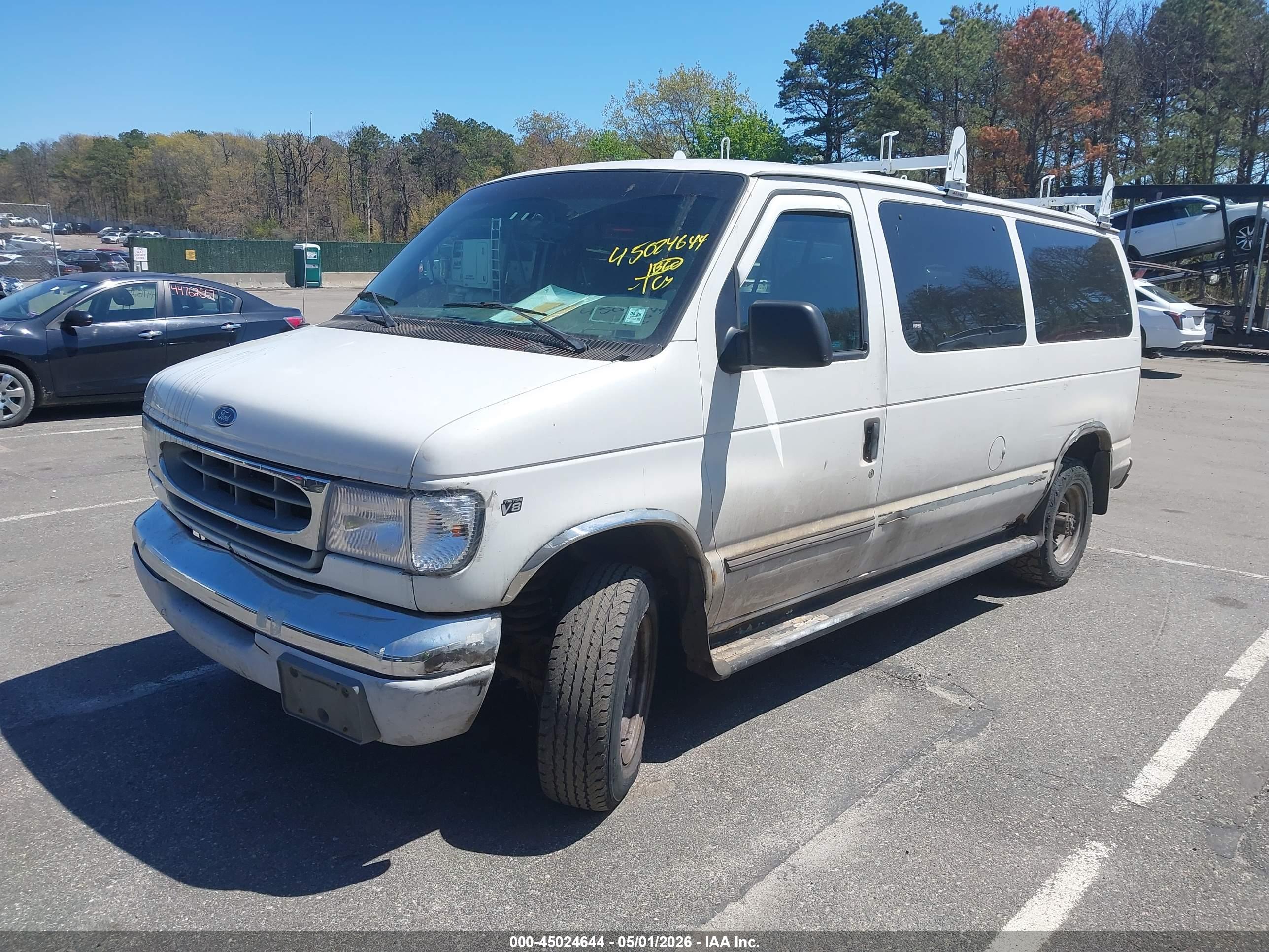 FORD CLUB image 2