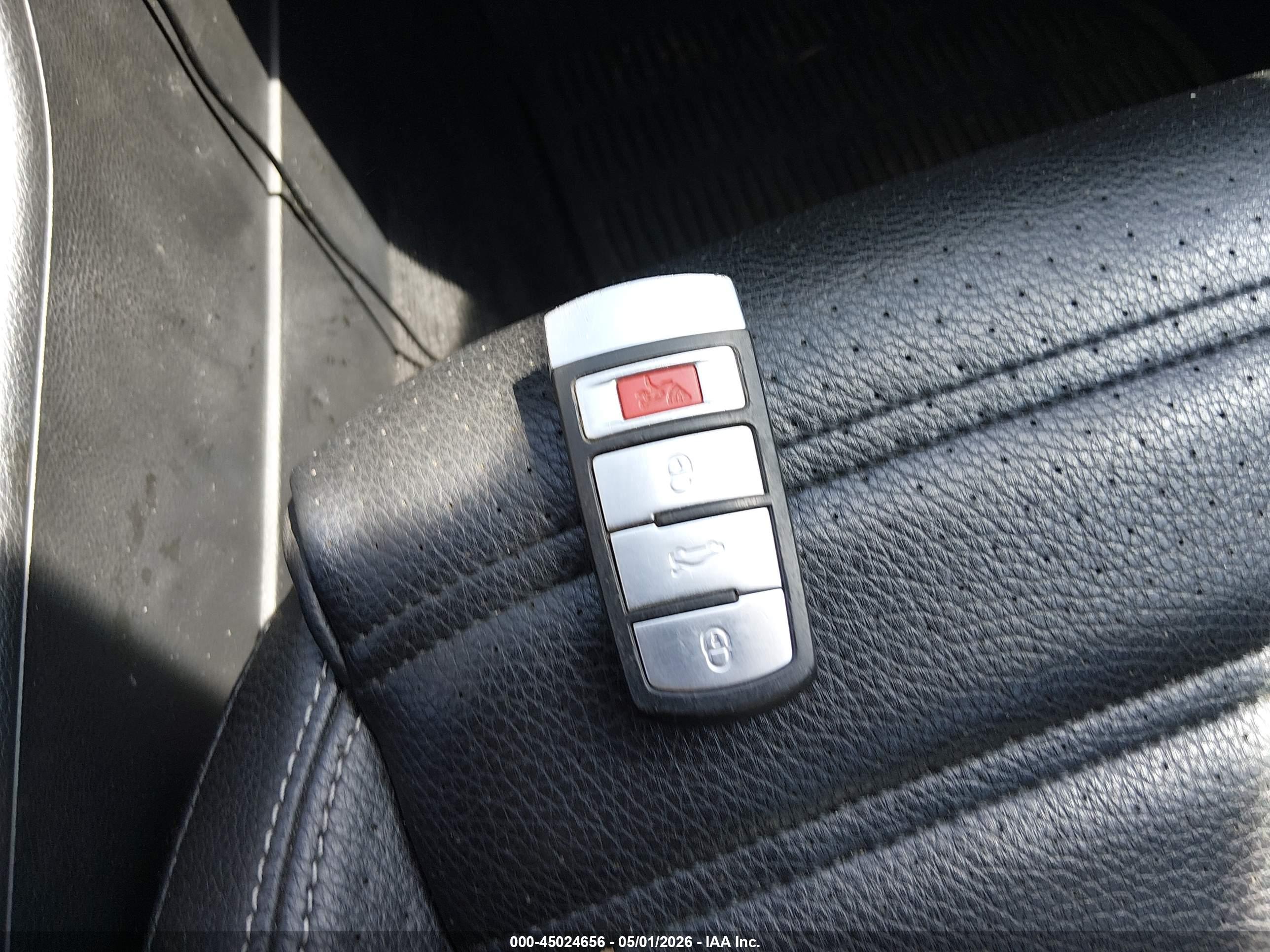 VOLKSWAGEN CC image 11