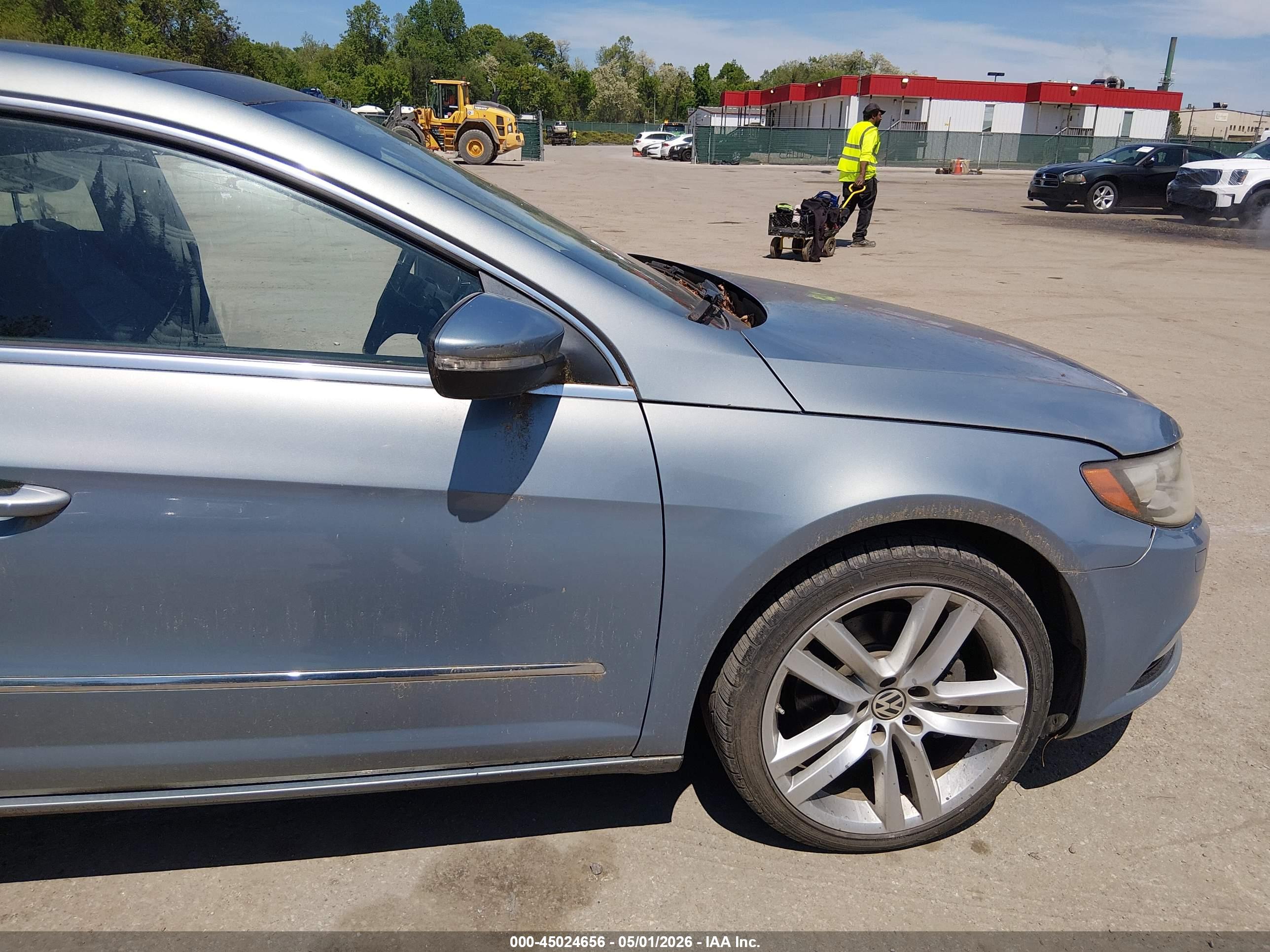 VOLKSWAGEN CC image 6