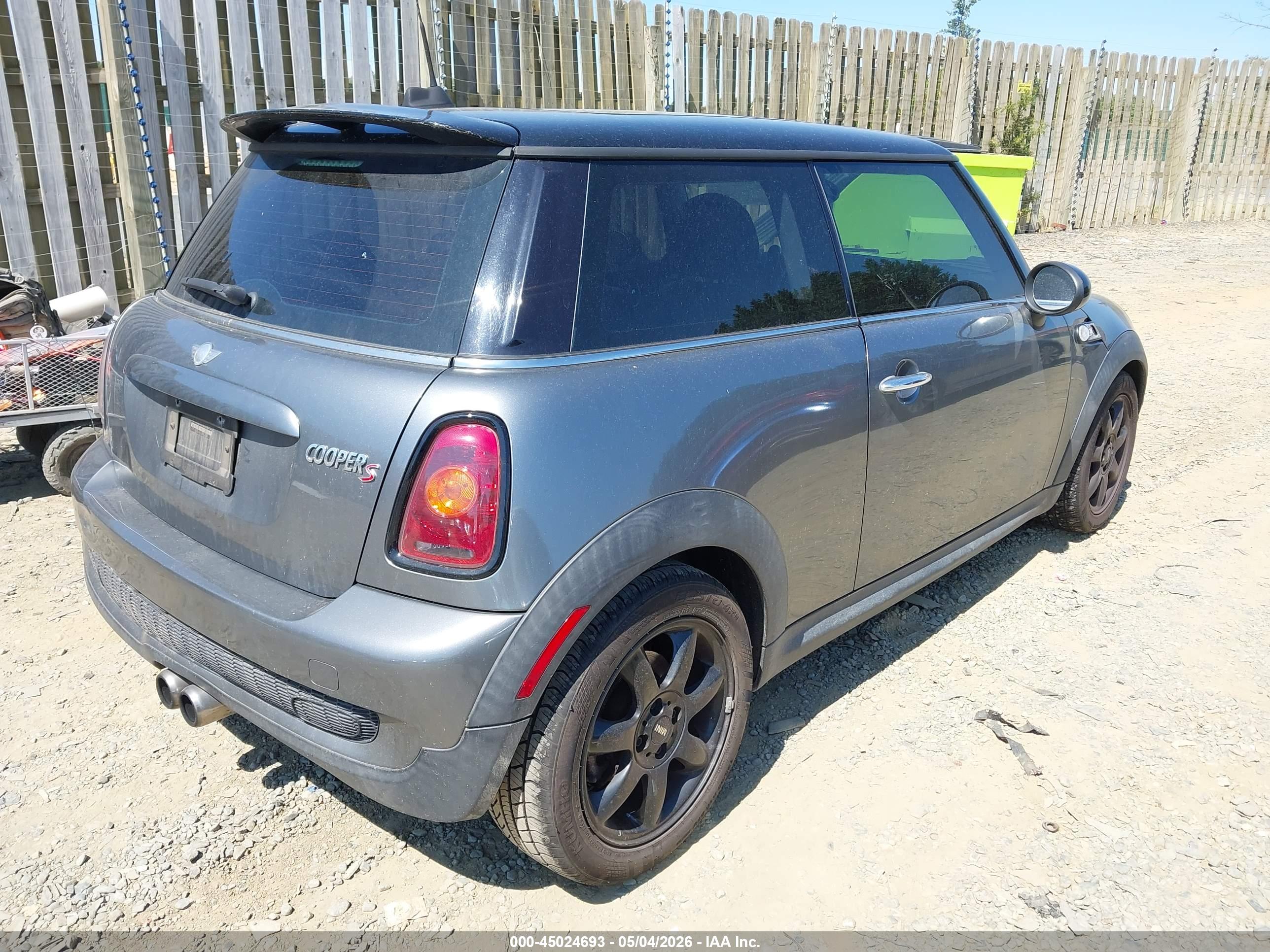 MINI COOPER image 4
