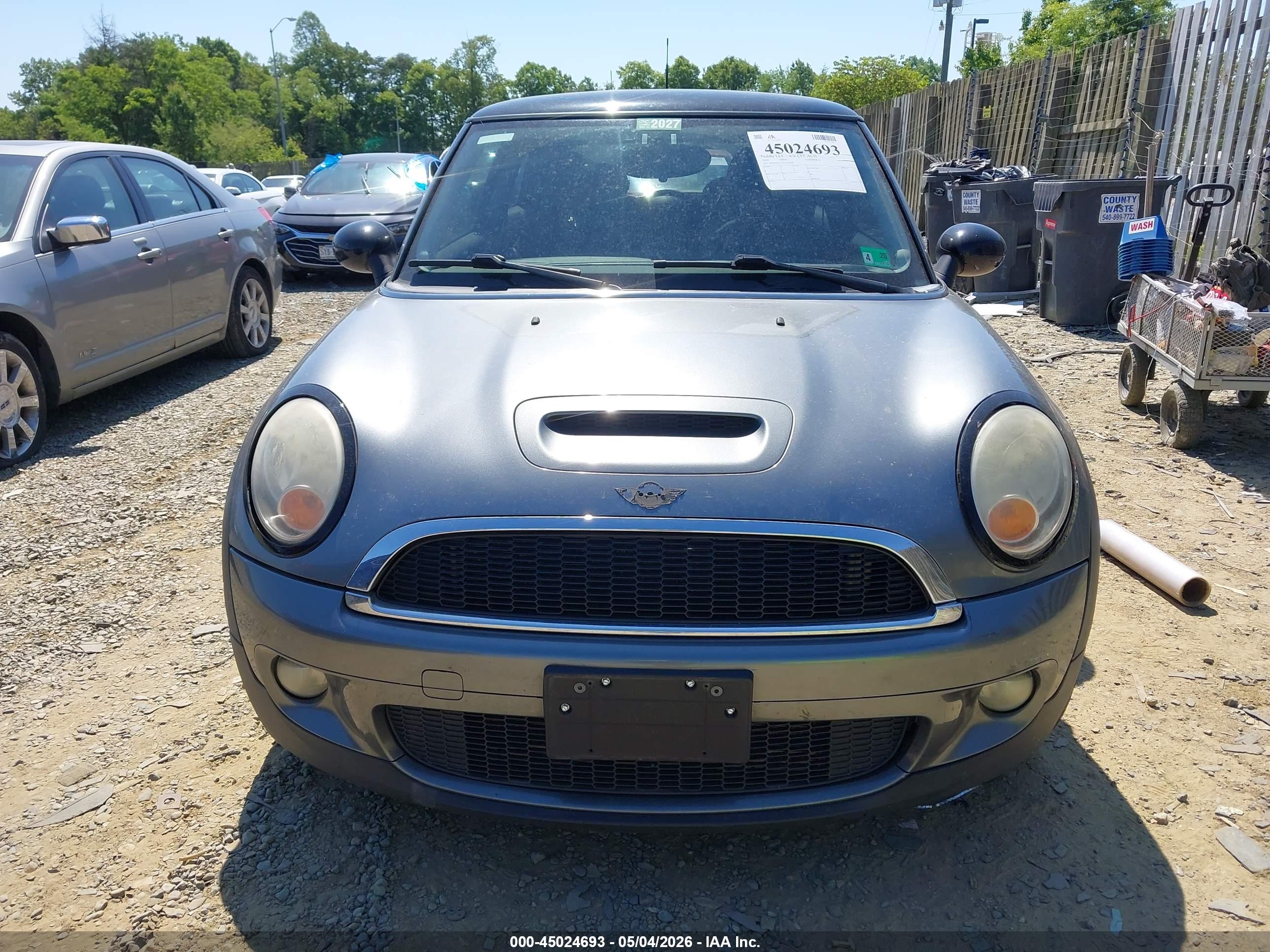 MINI COOPER image 6