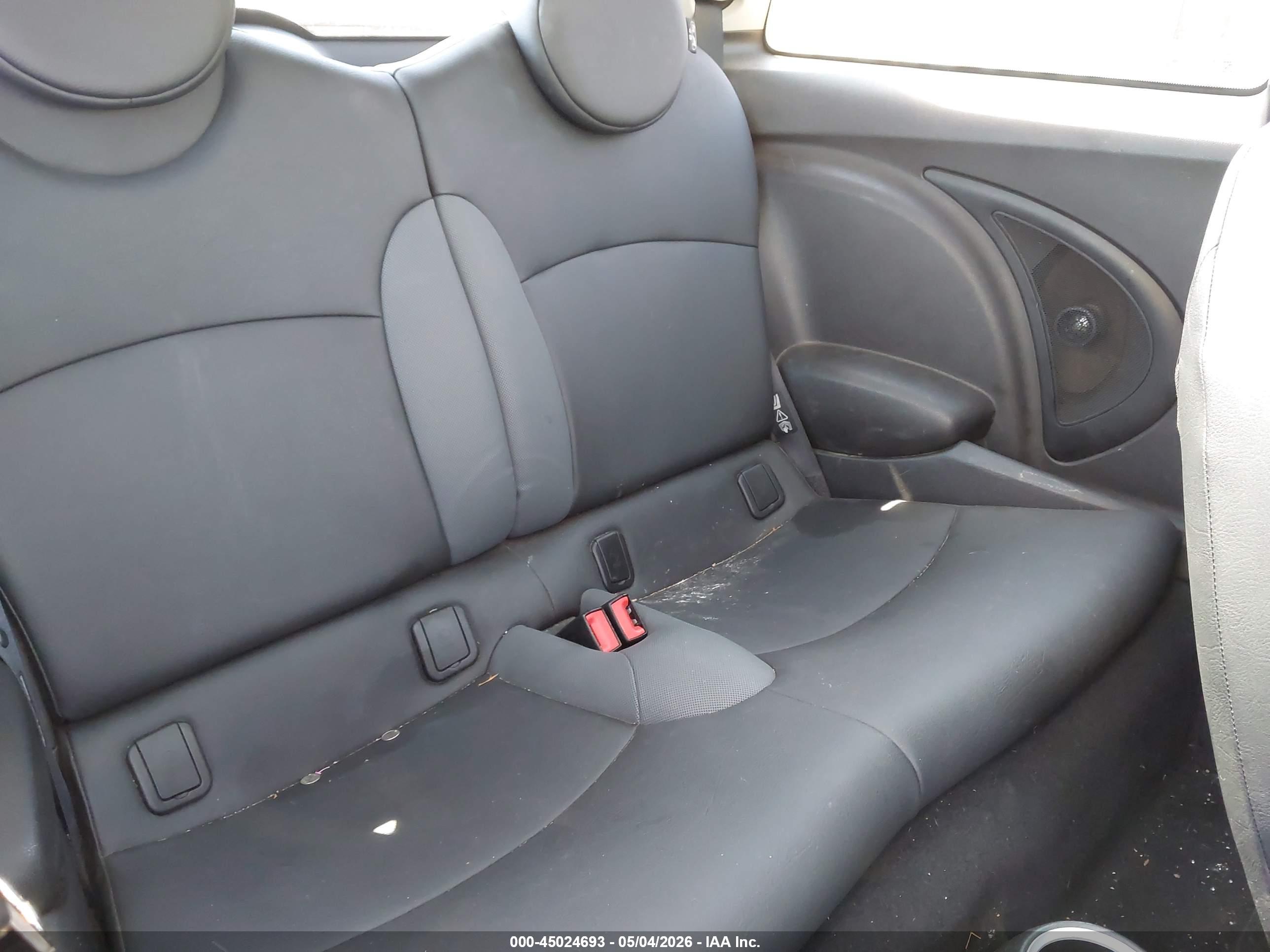 MINI COOPER image 8