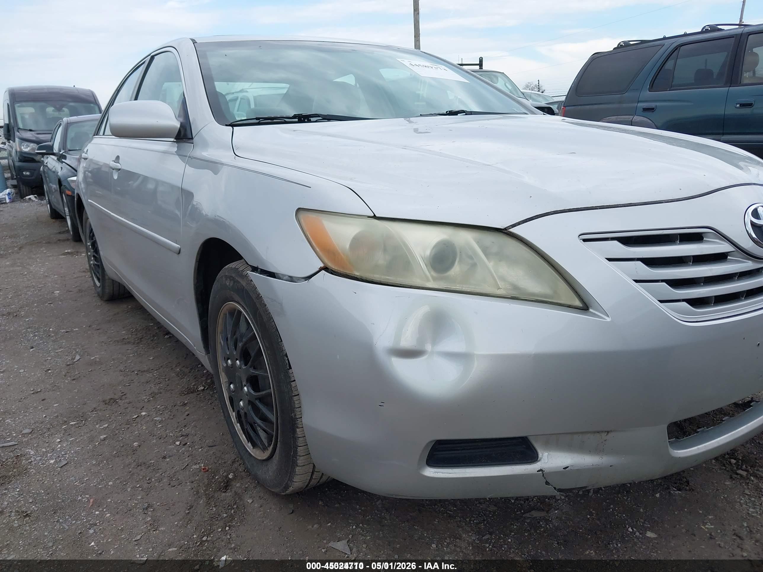 TOYOTA CAMRY image 6