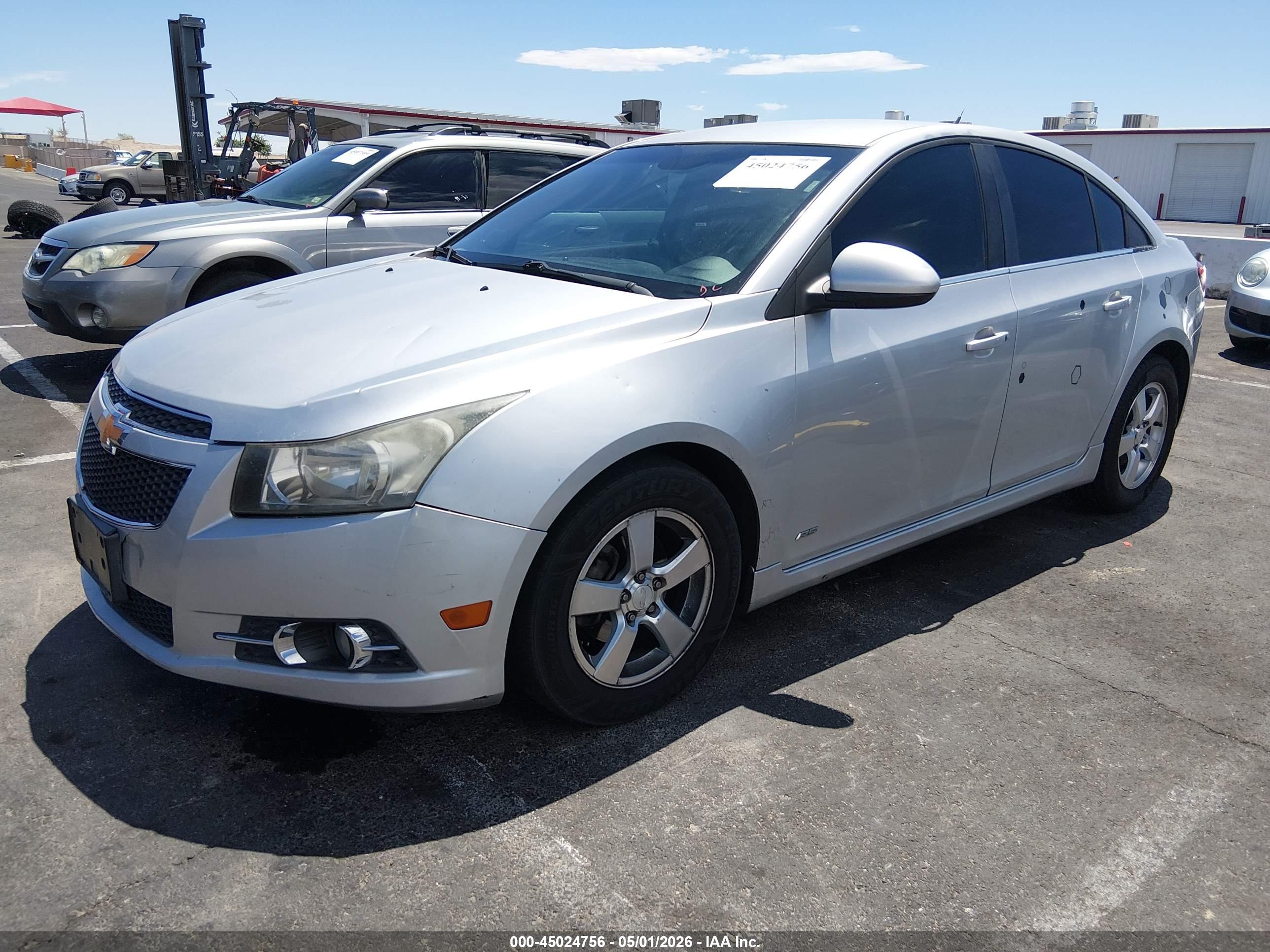 CHEVROLET CRUZE image 2