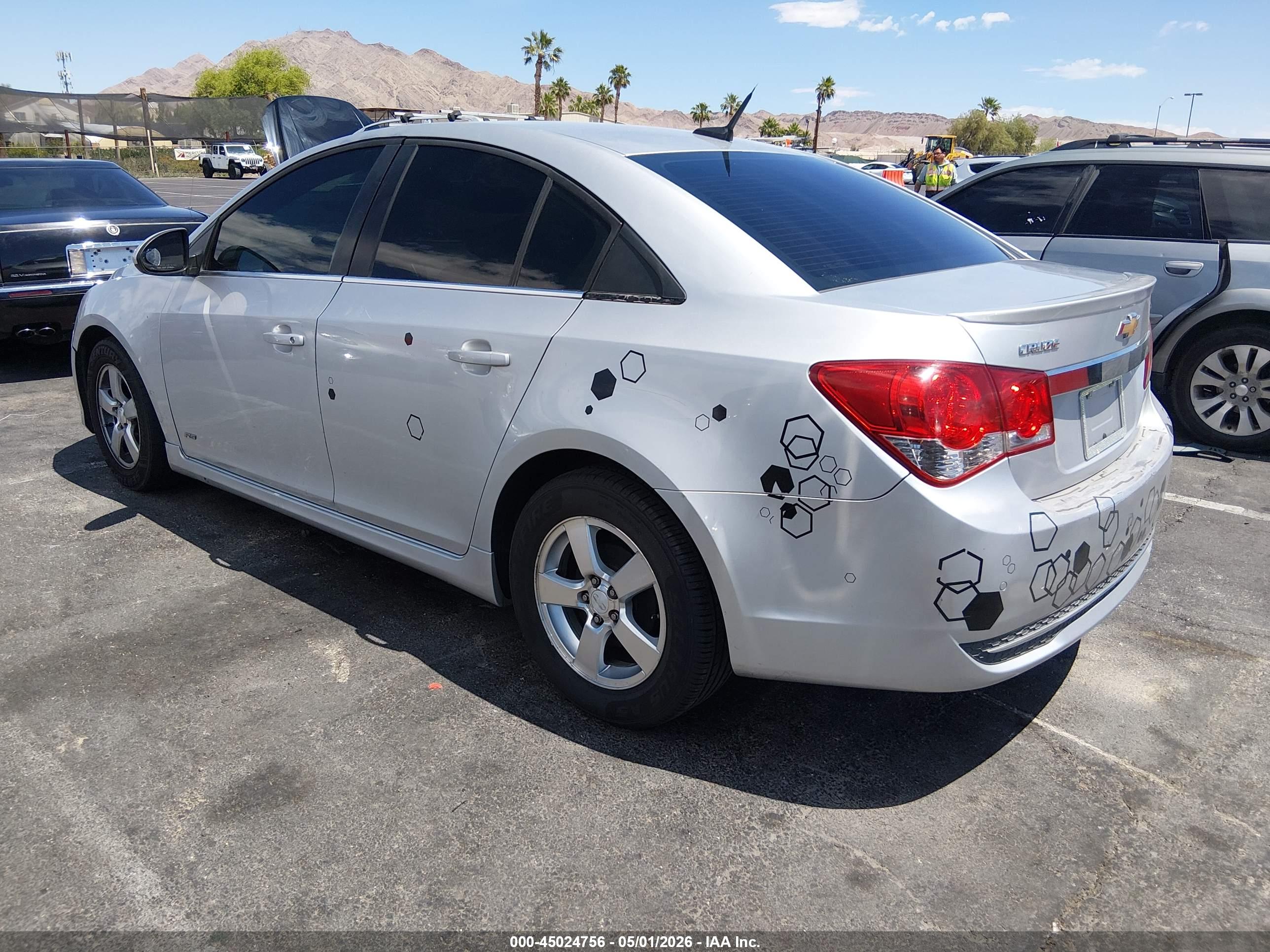CHEVROLET CRUZE image 3