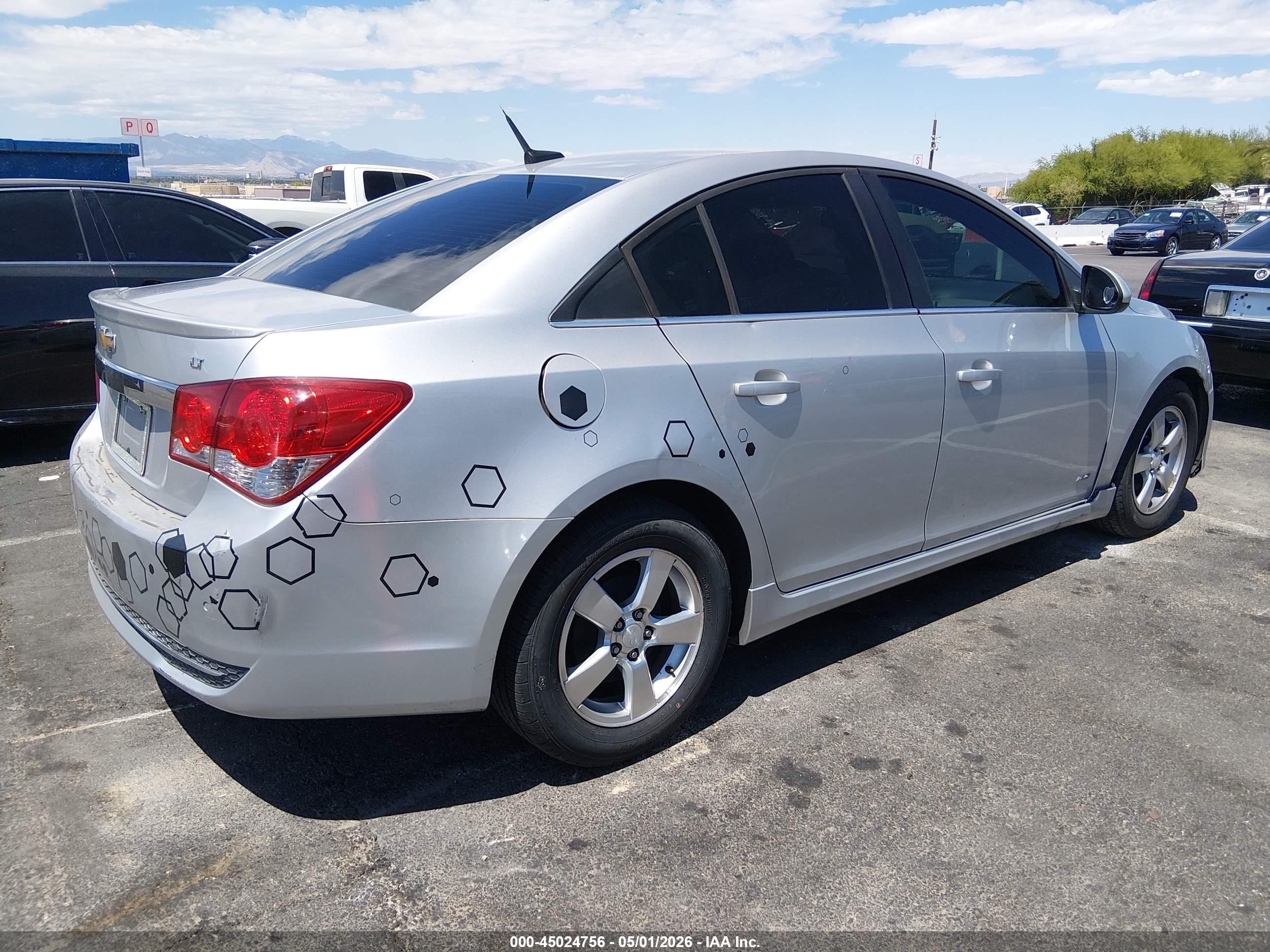 CHEVROLET CRUZE image 4