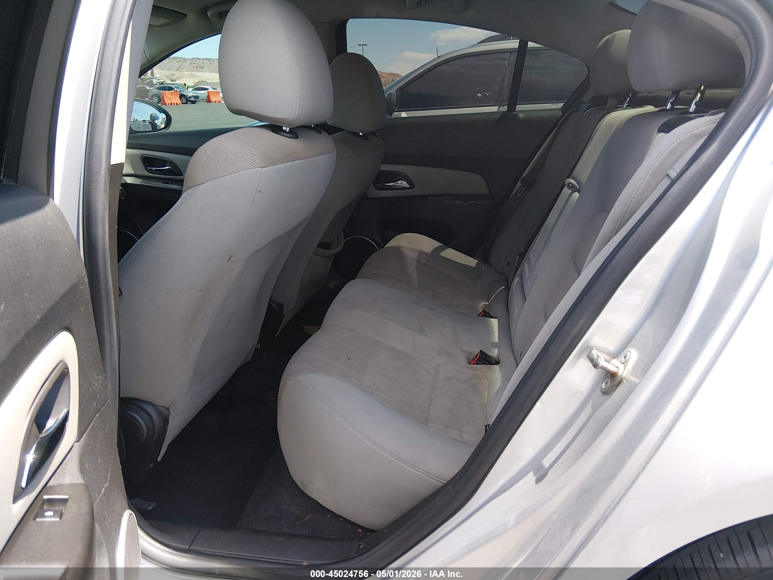 CHEVROLET CRUZE image 8