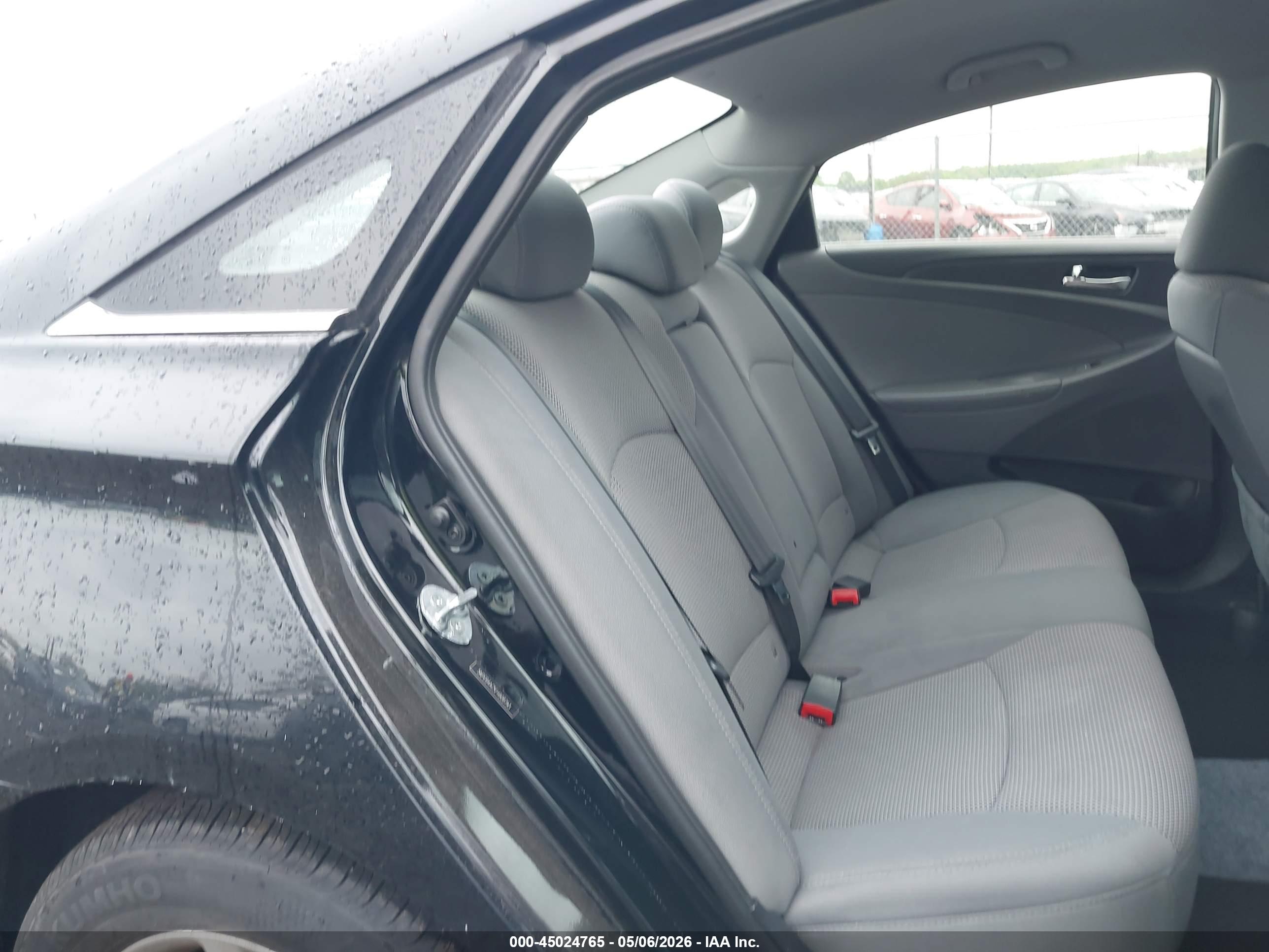 HYUNDAI SONATA image 8