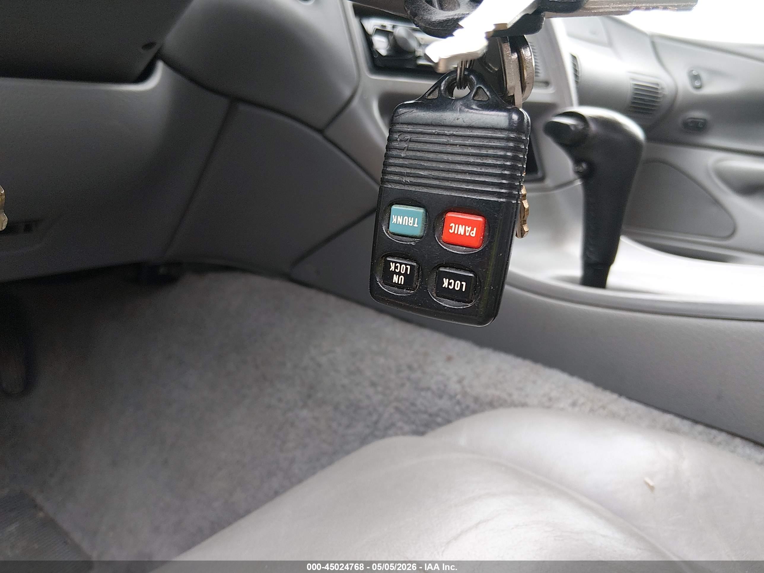 MERCURY COUGAR image 11