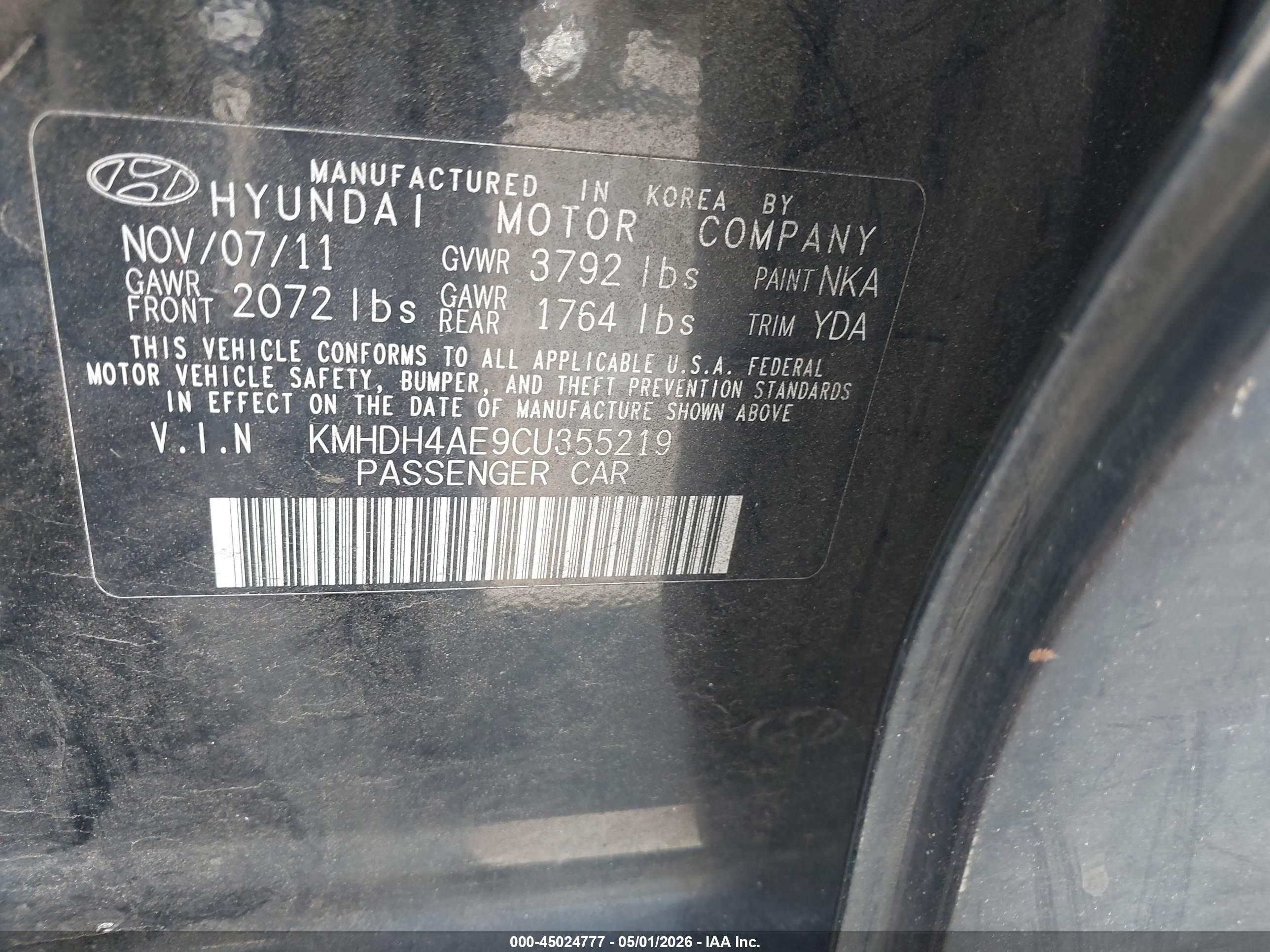 HYUNDAI ELANTRA image 9