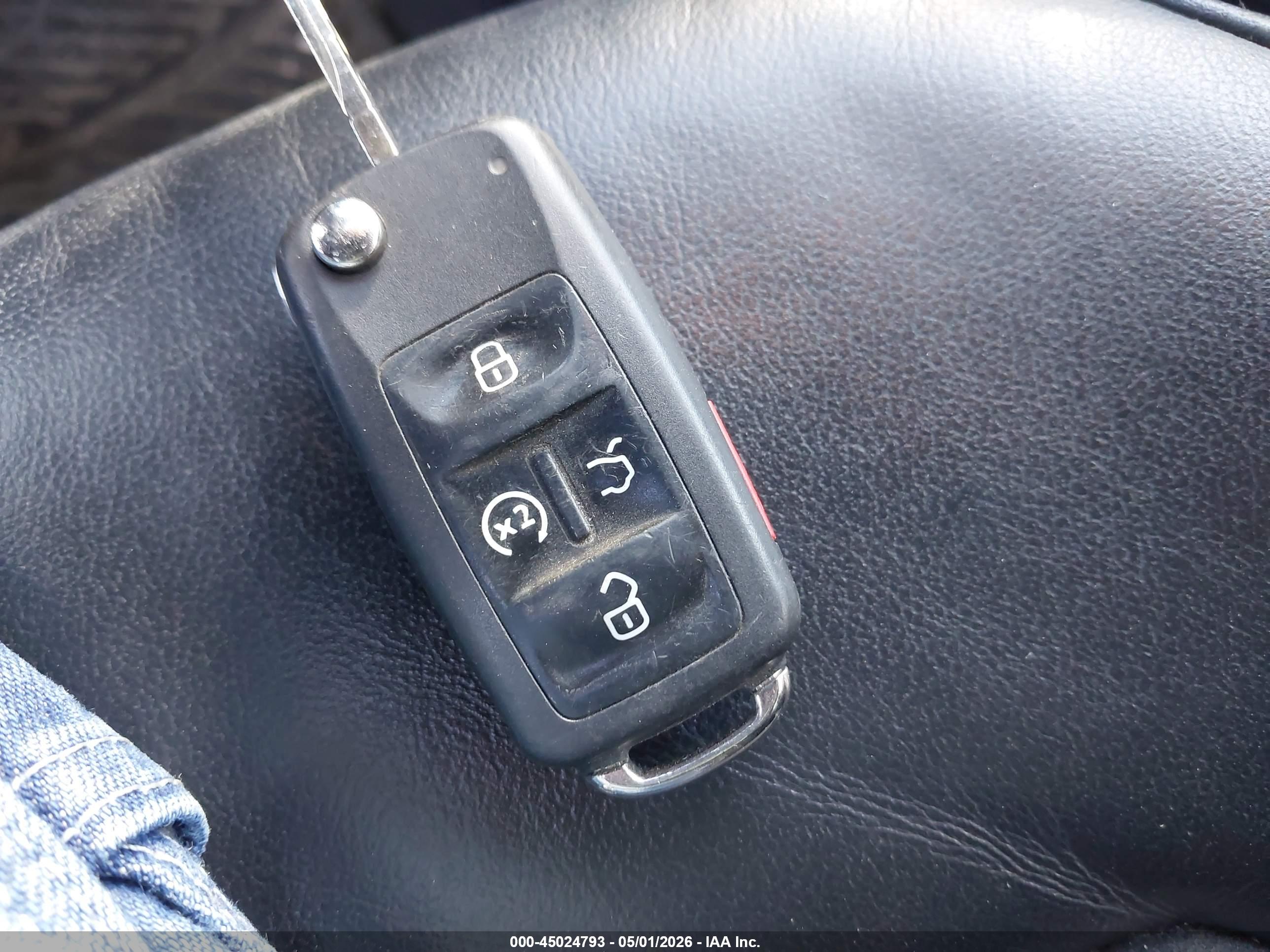 VOLKSWAGEN PASSAT image 11