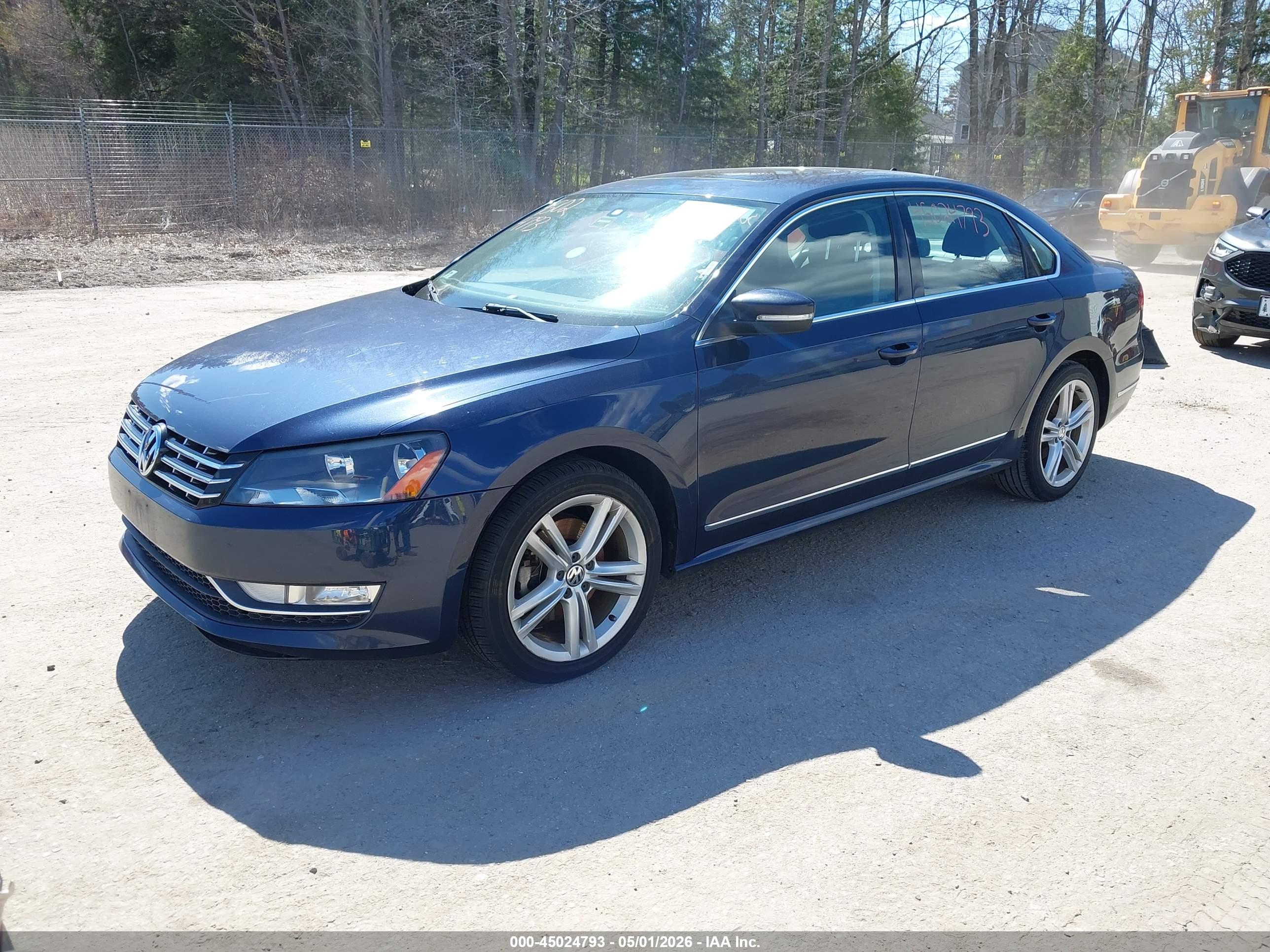 VOLKSWAGEN PASSAT image 2