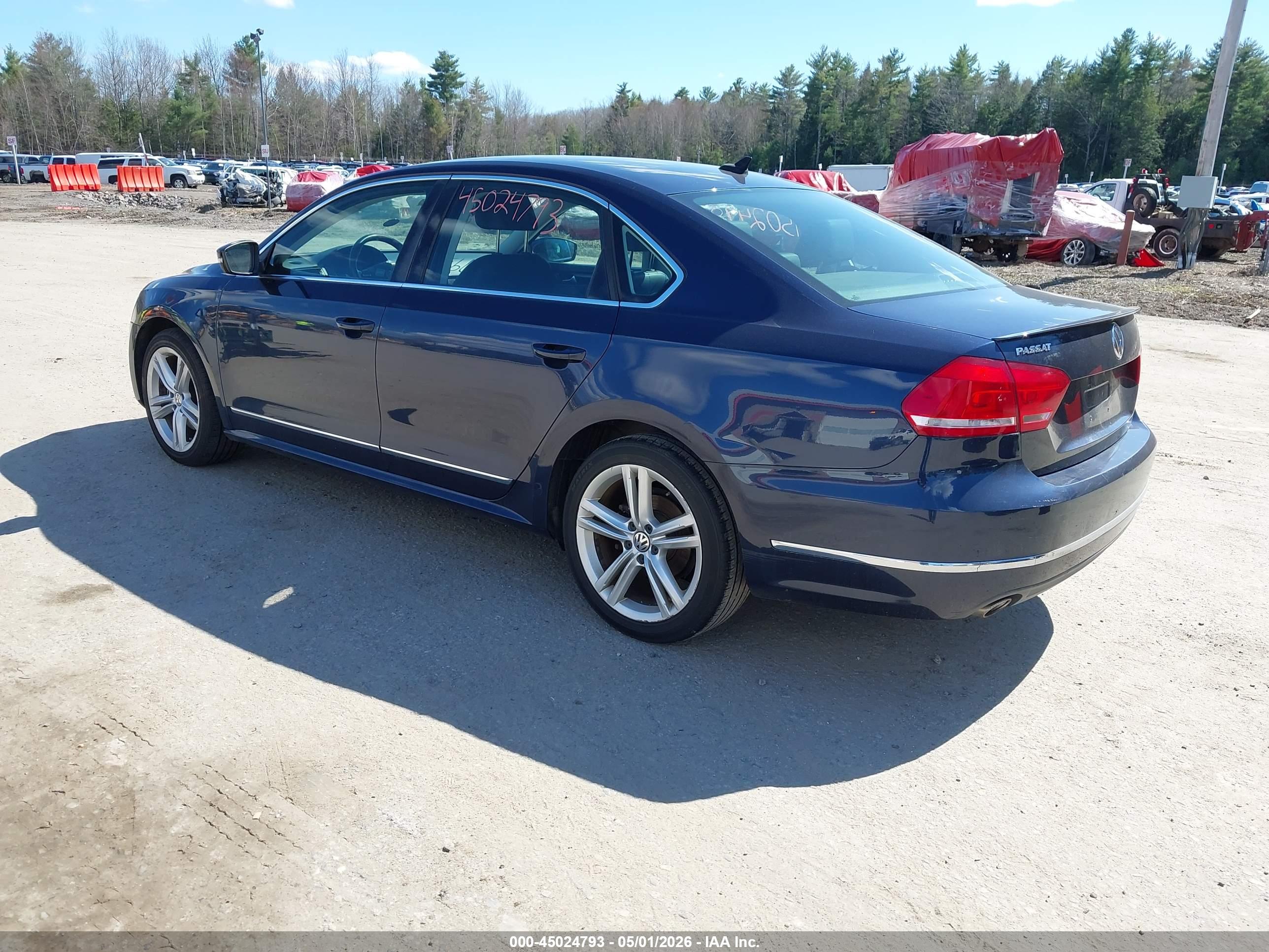 VOLKSWAGEN PASSAT image 3