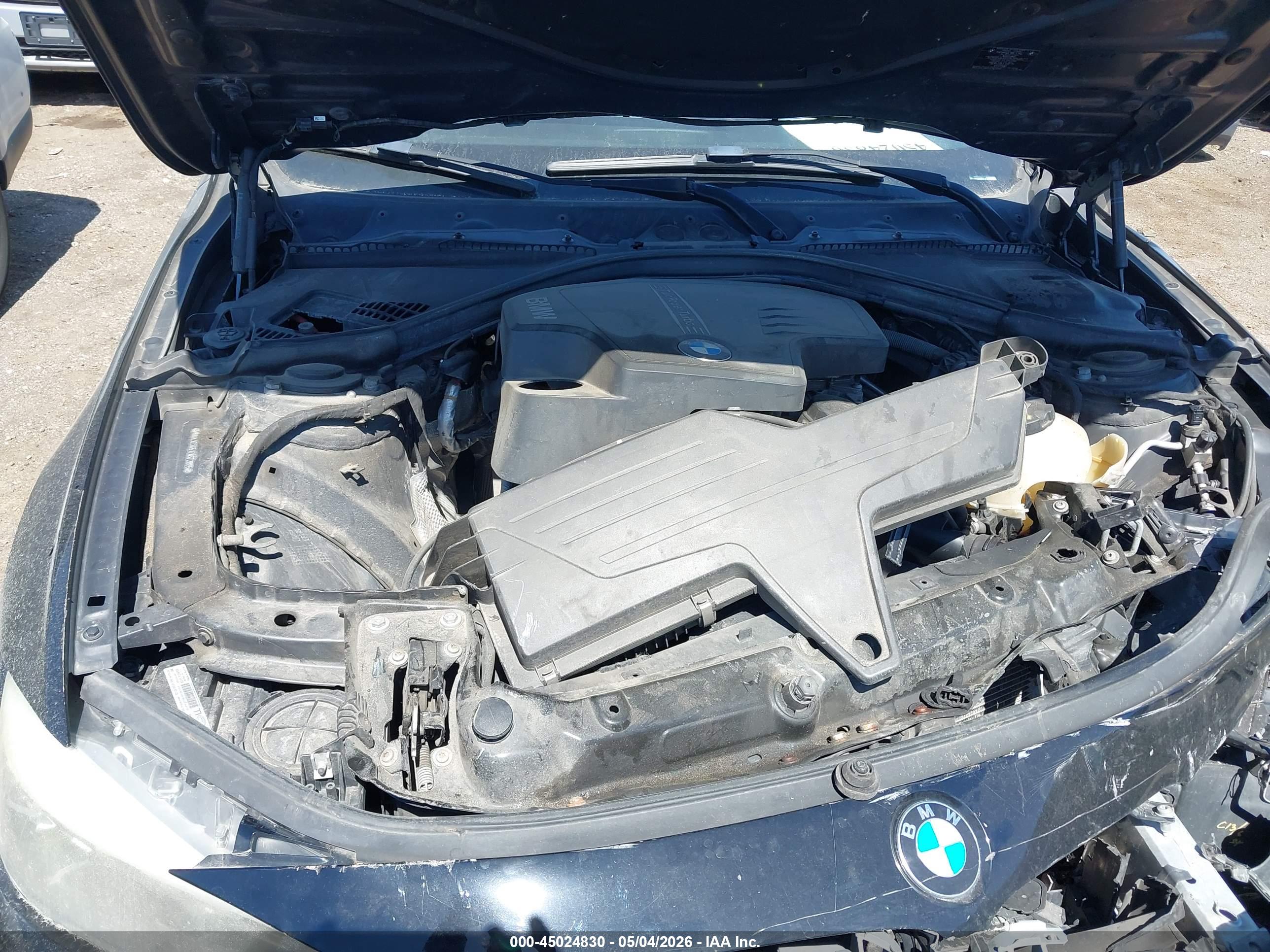 BMW 320I image 10