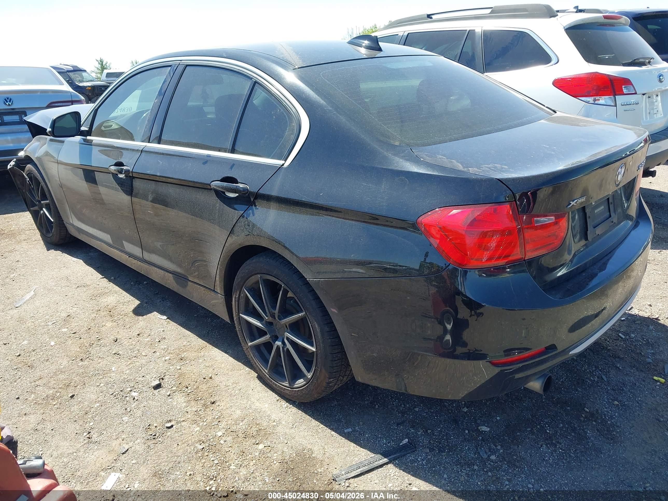 BMW 320I image 3