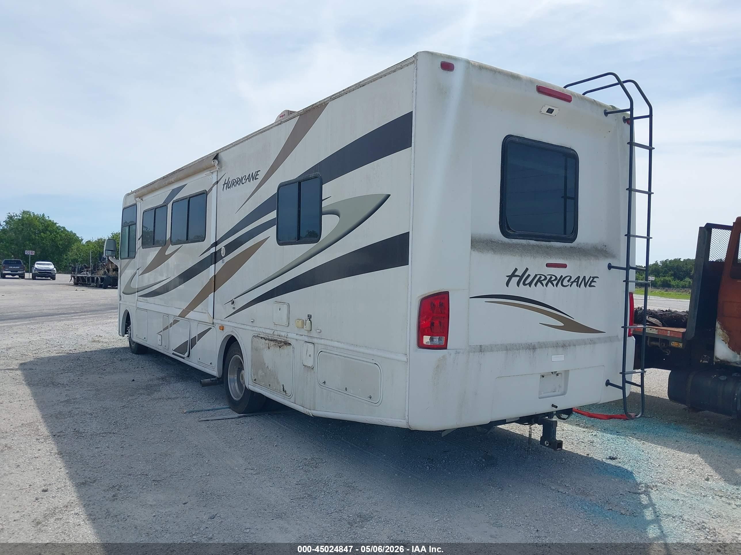 FORD F550 image 3