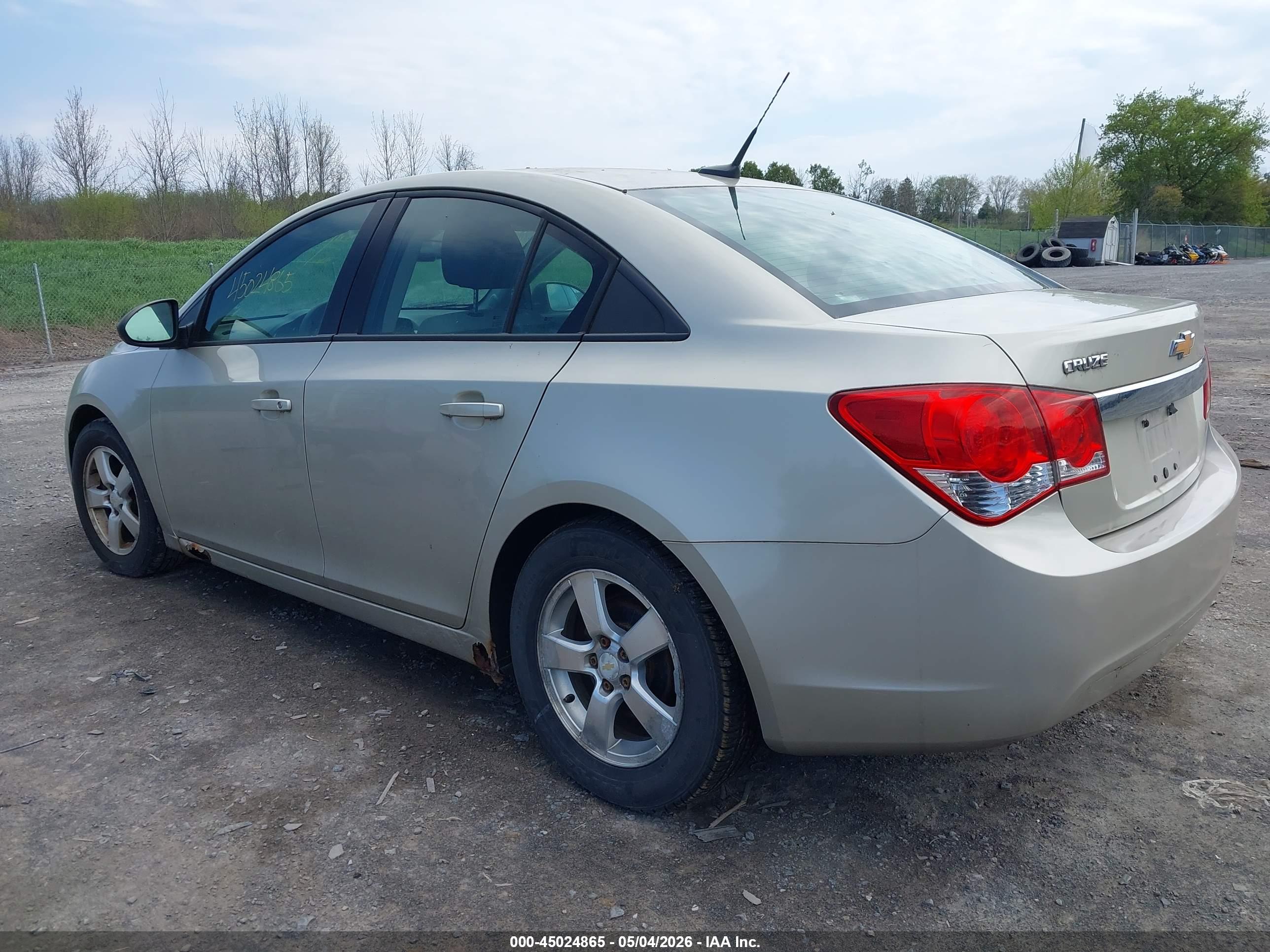 CHEVROLET CRUZE image 3