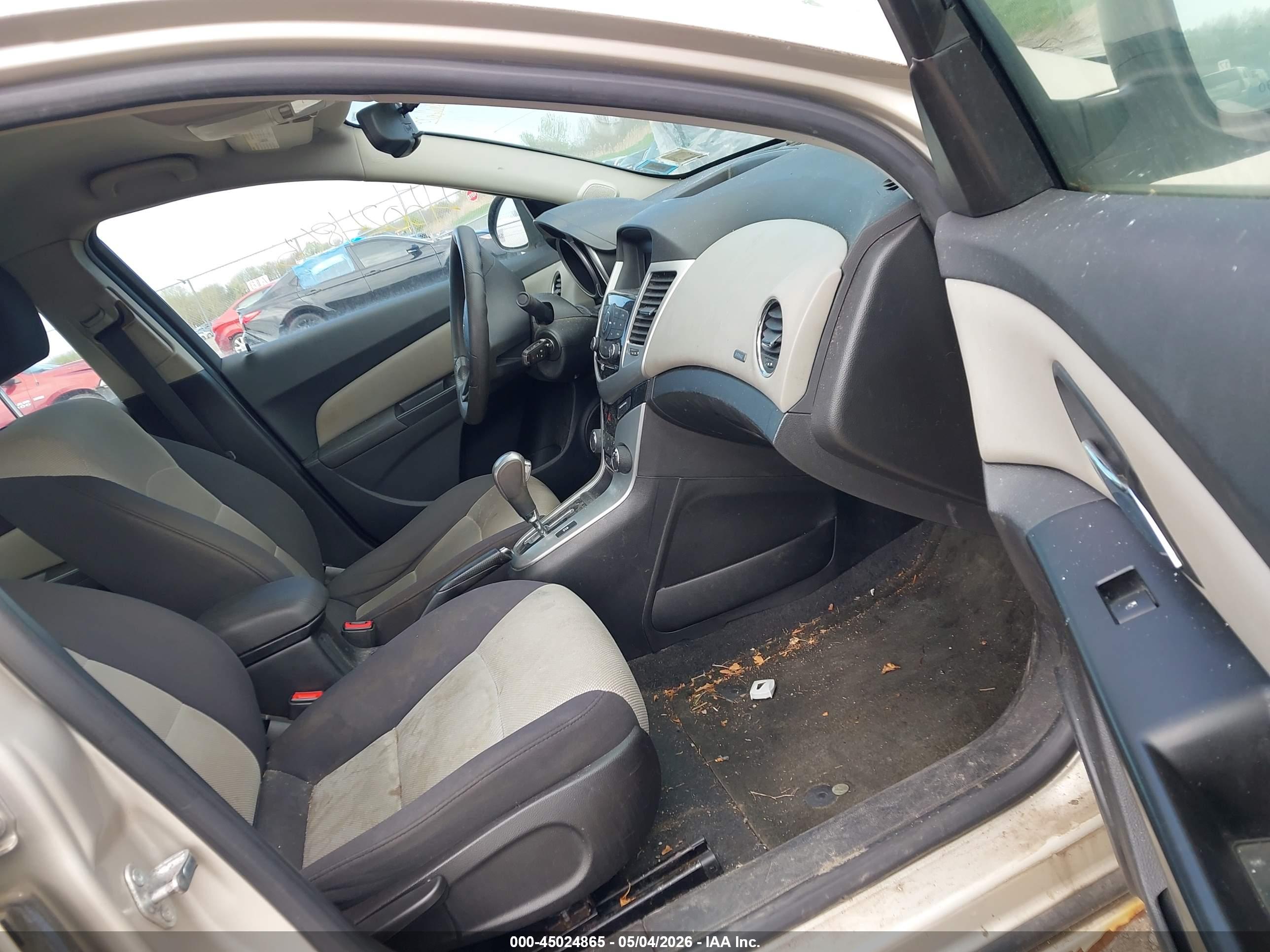 CHEVROLET CRUZE image 5