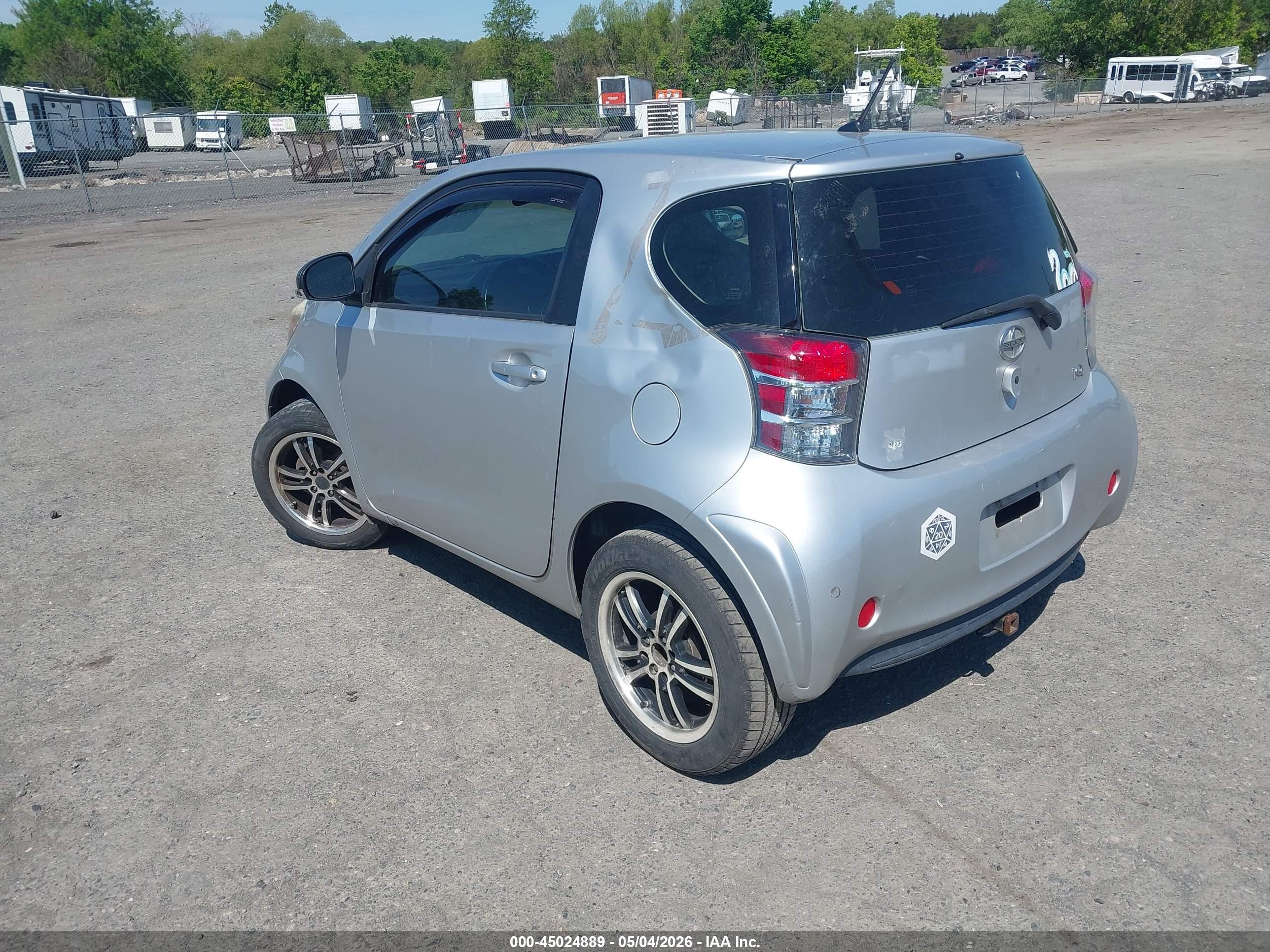 SCION IQ image 3