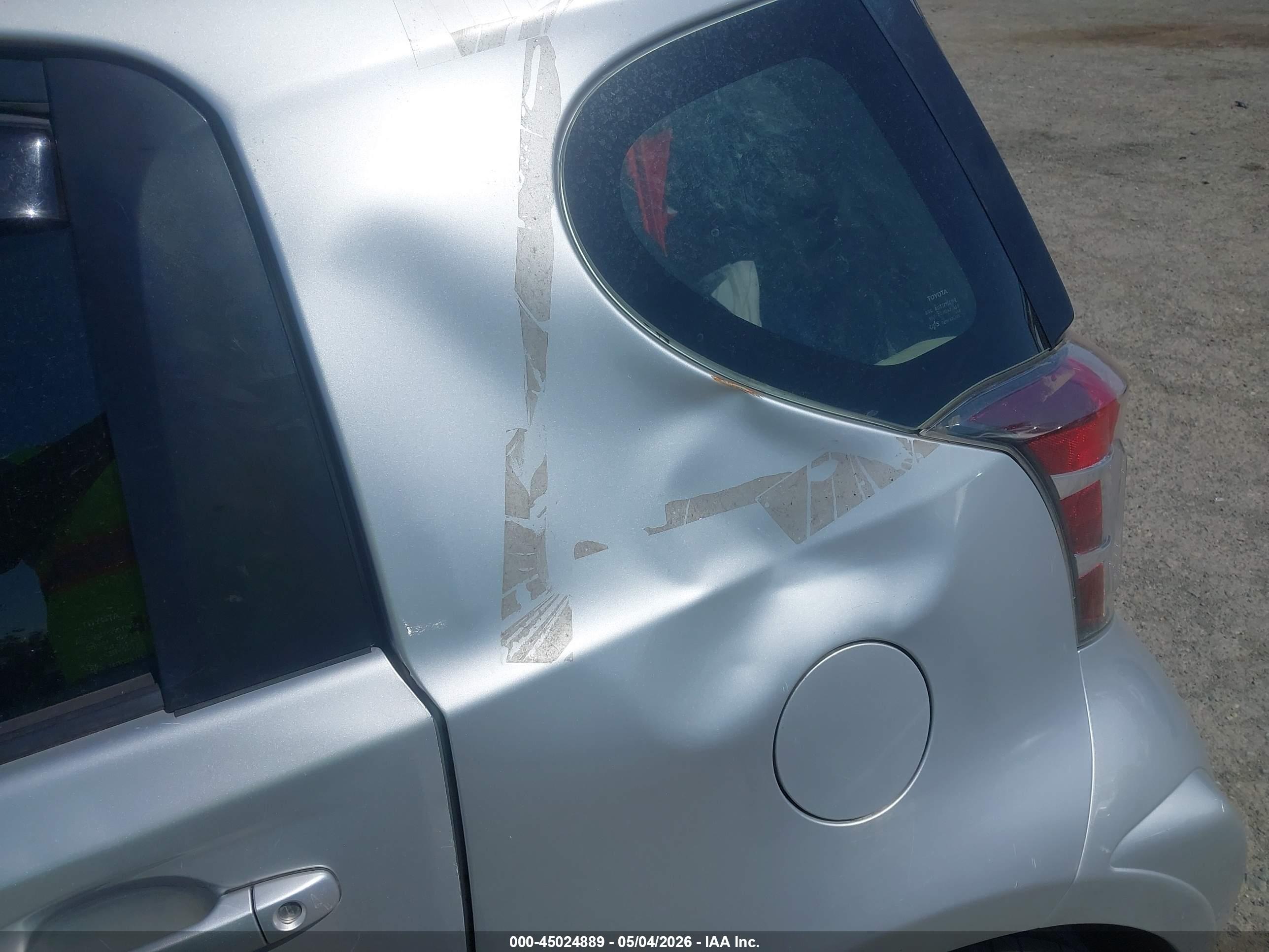 SCION IQ image 6