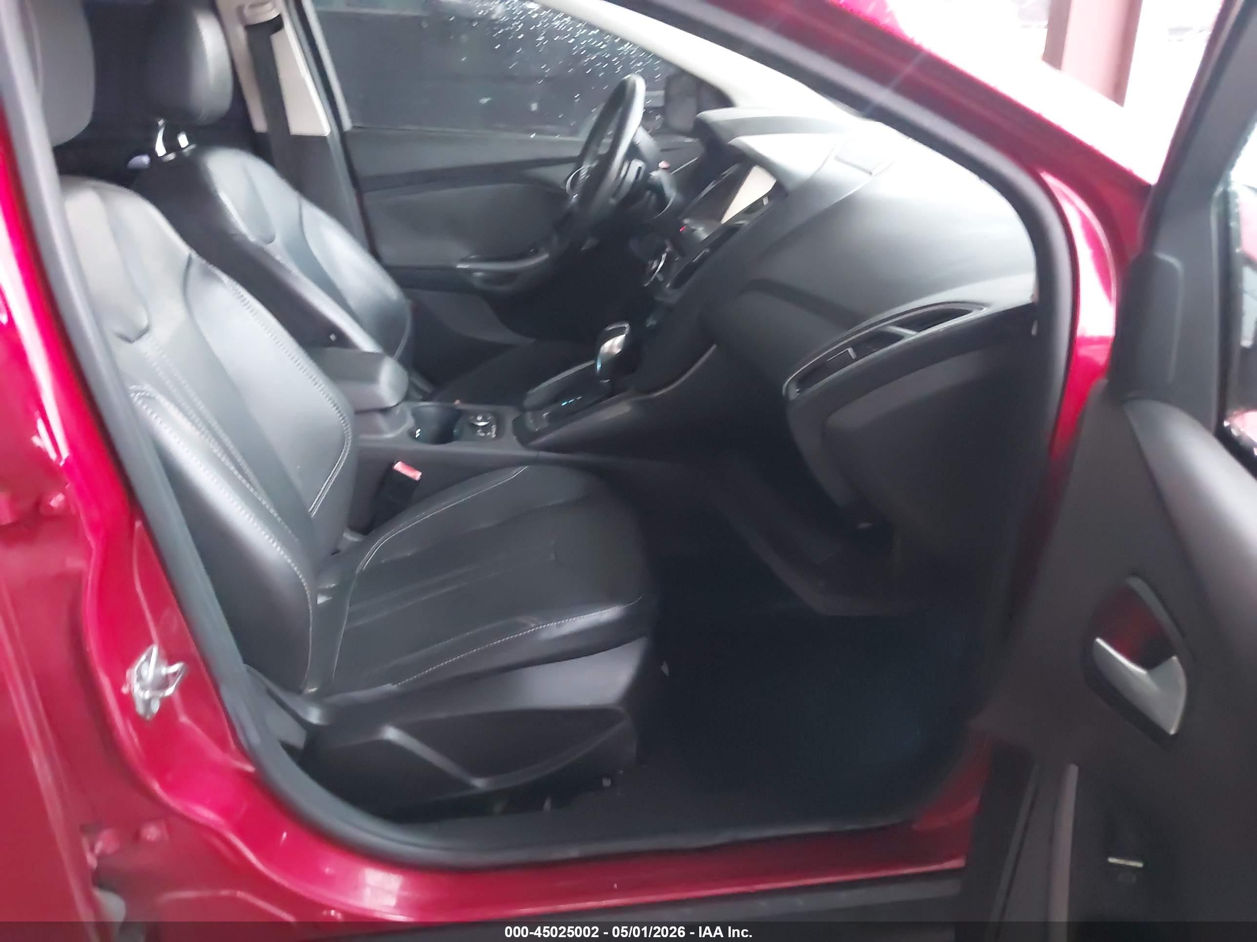 FORD FOCUS image 5