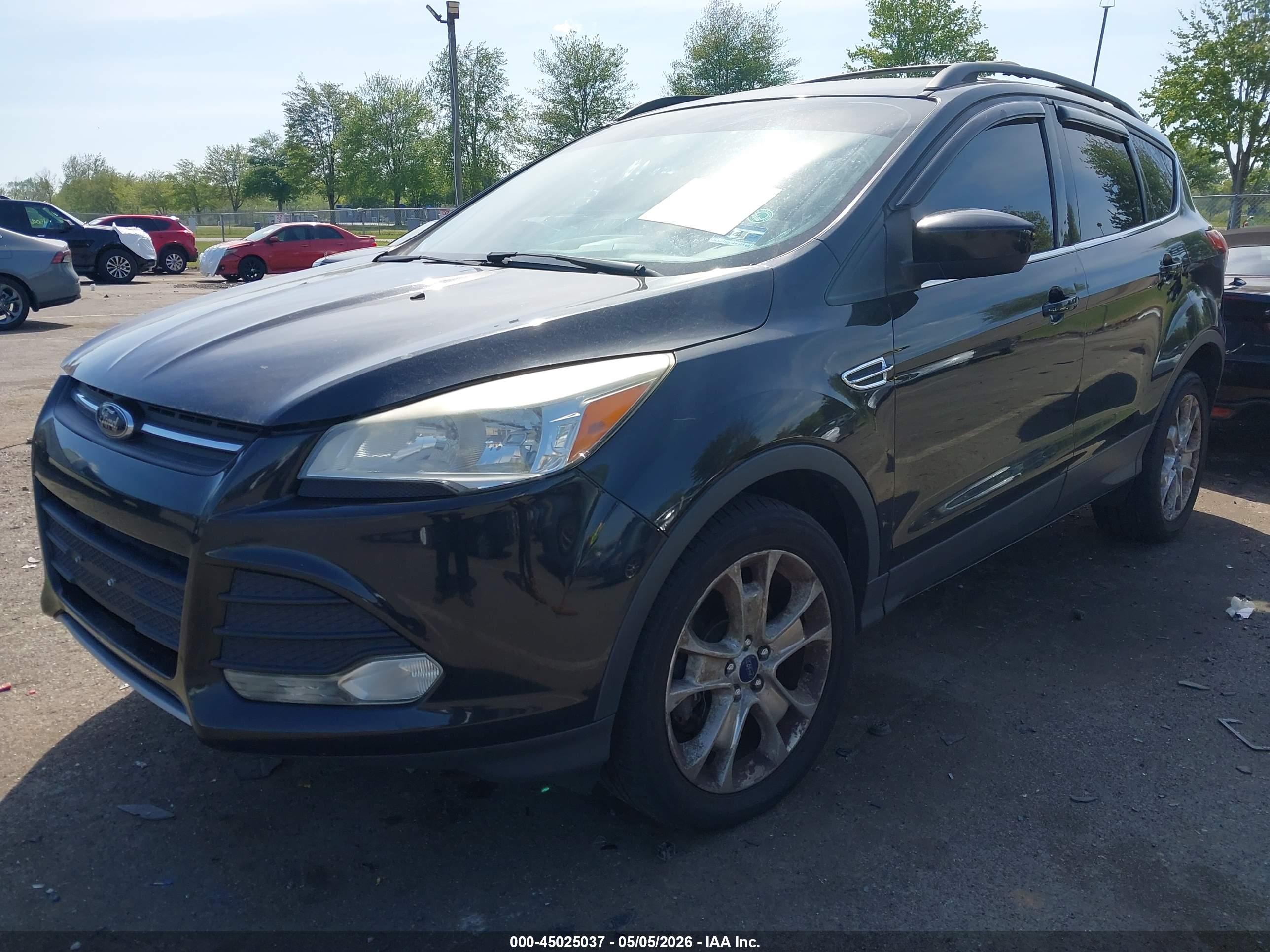 FORD ESCAPE image 2