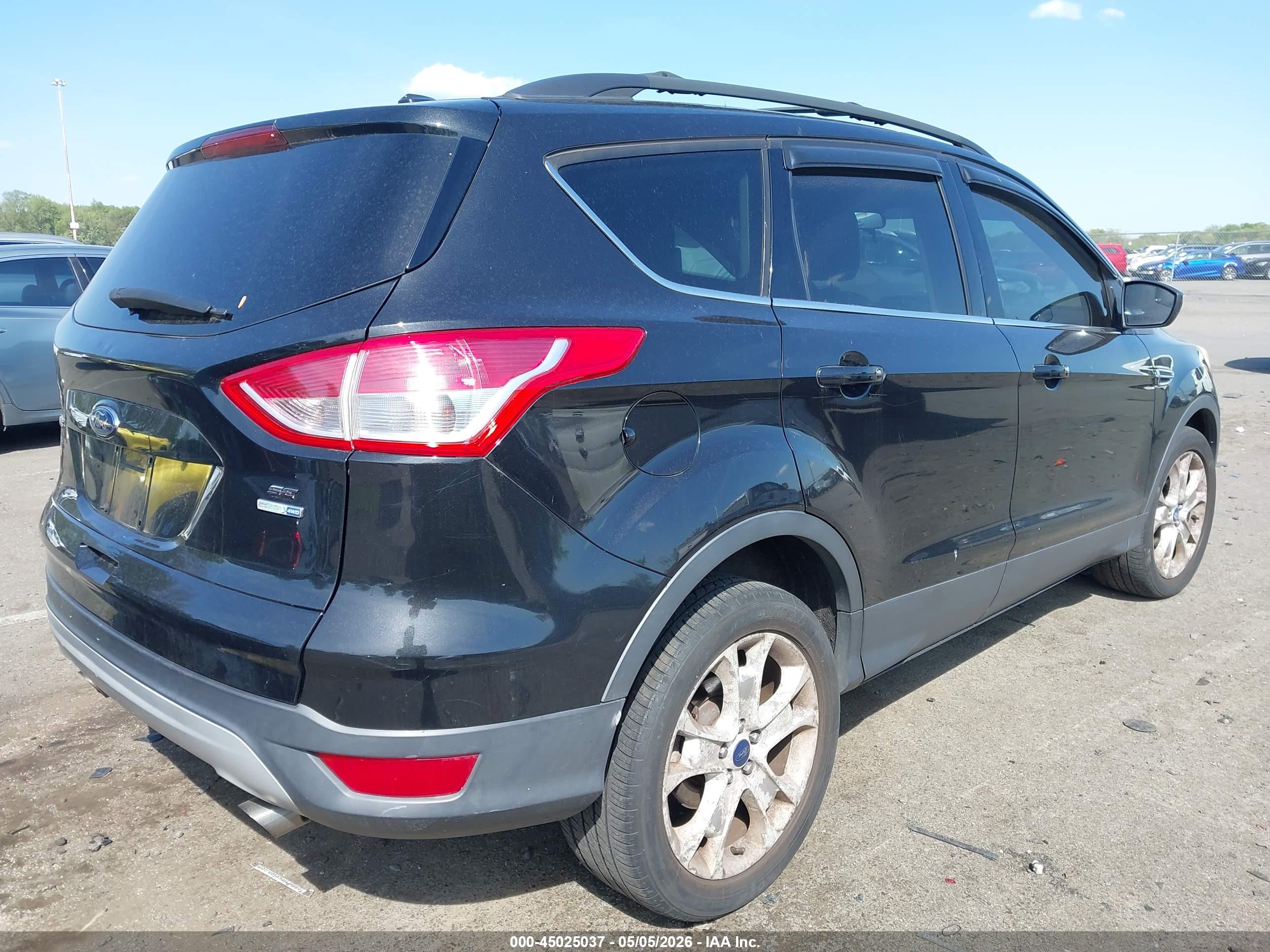 FORD ESCAPE image 4