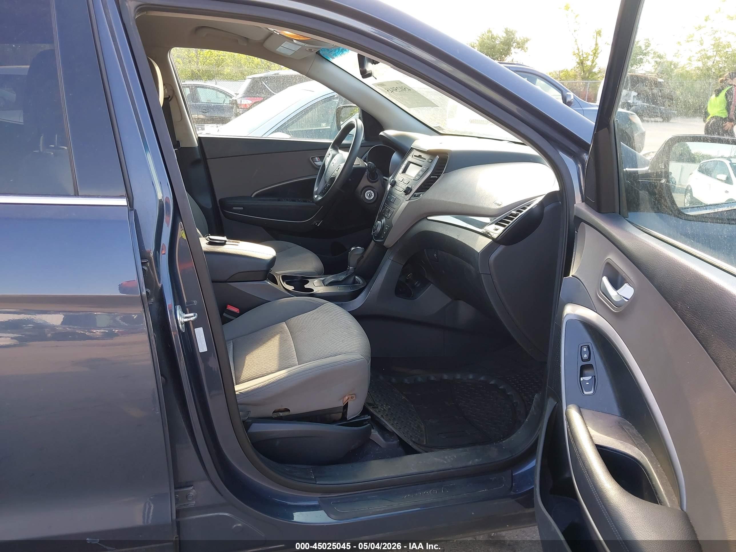 HYUNDAI SANTA image 5