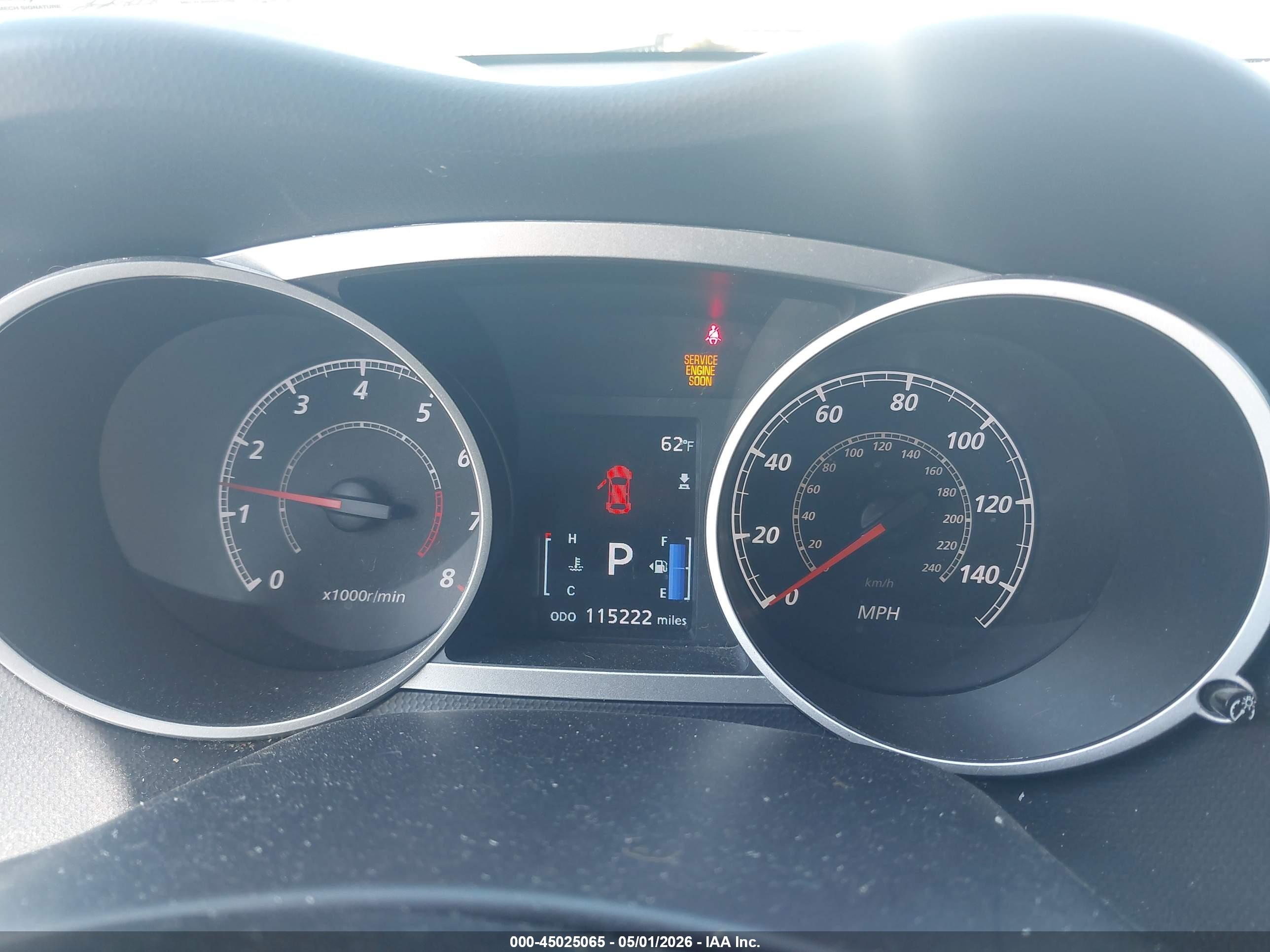 MITSUBISHI OUTLANDER image 7