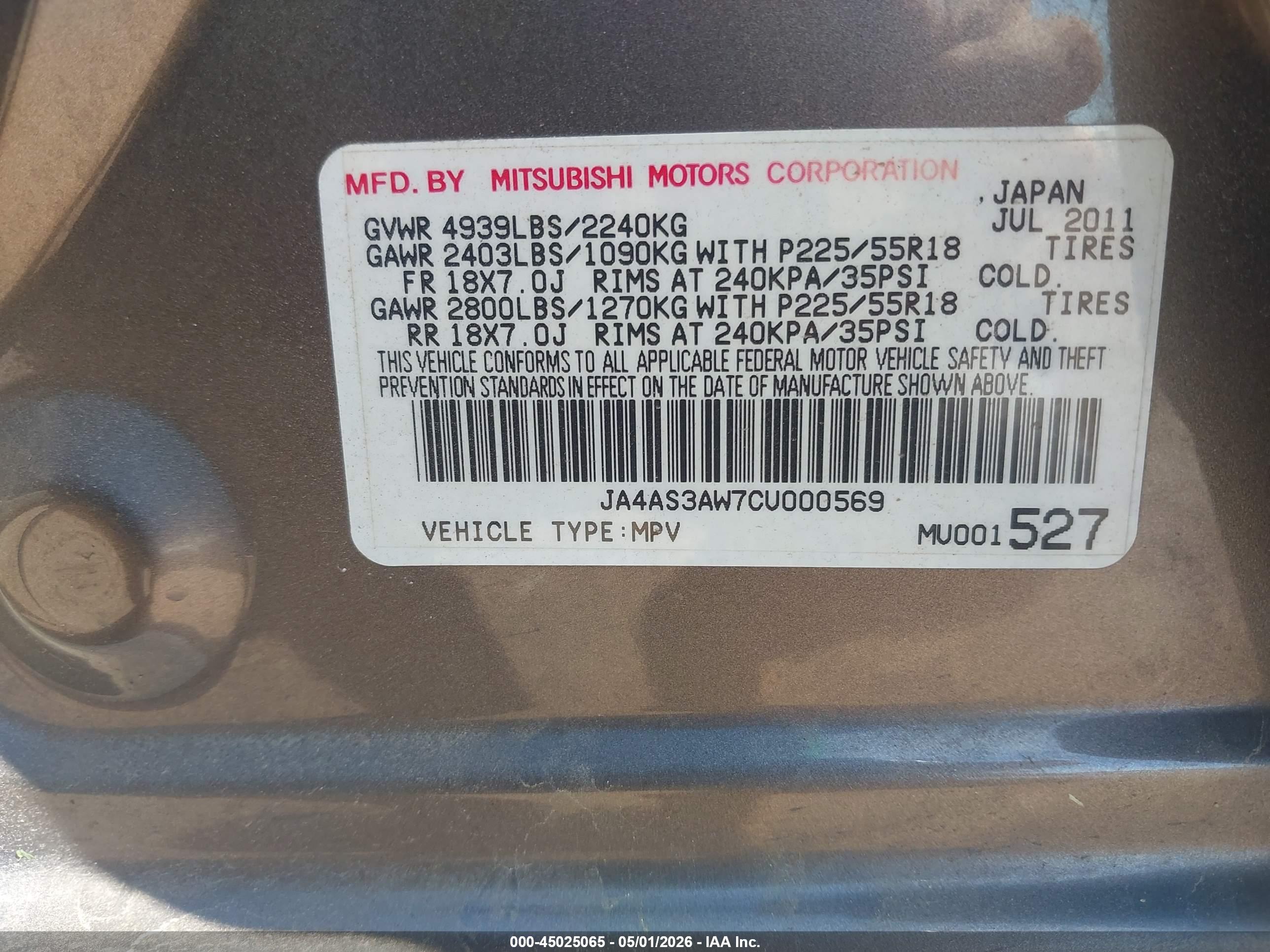 MITSUBISHI OUTLANDER image 9