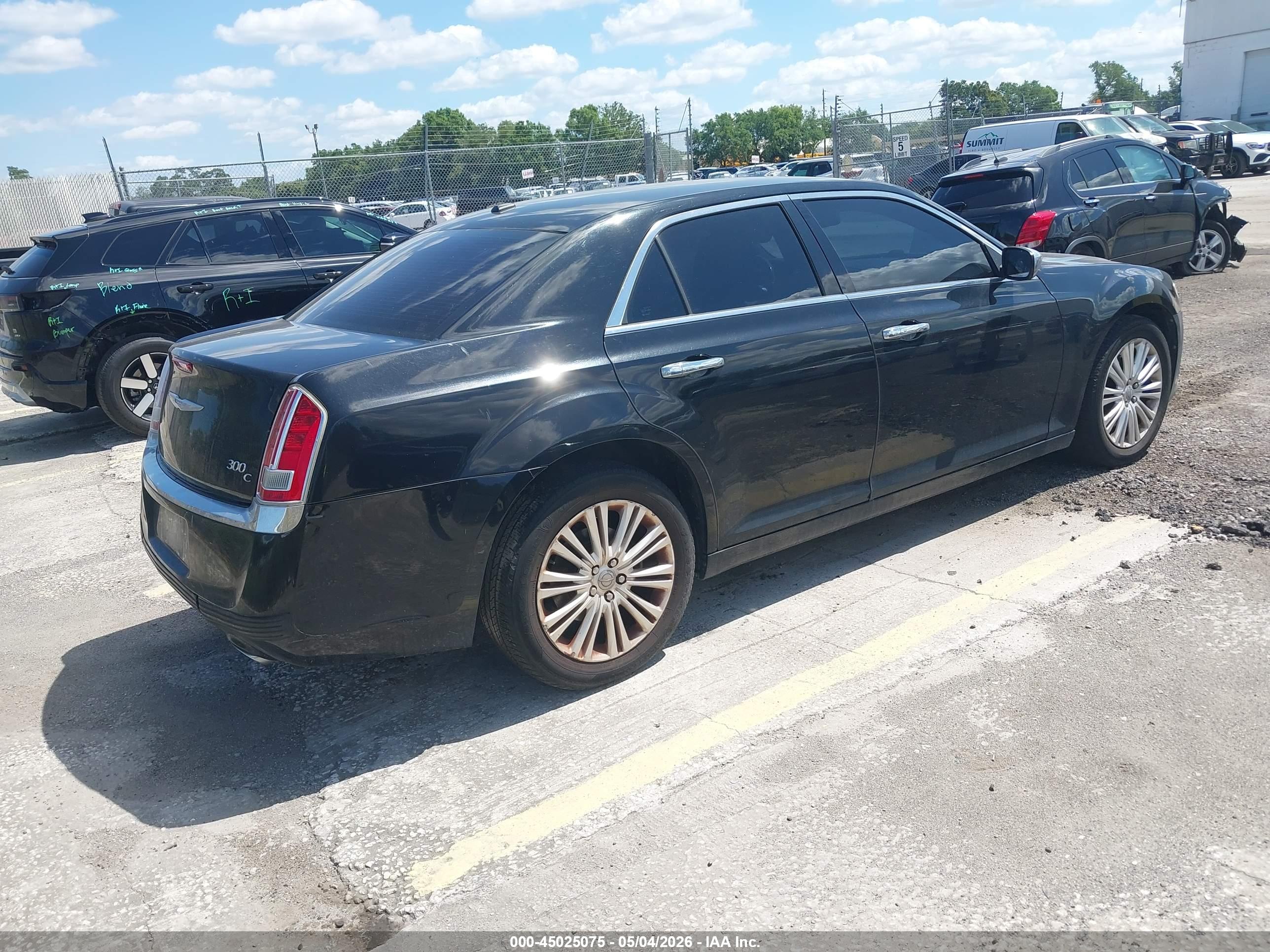 CHRYSLER 300C image 4