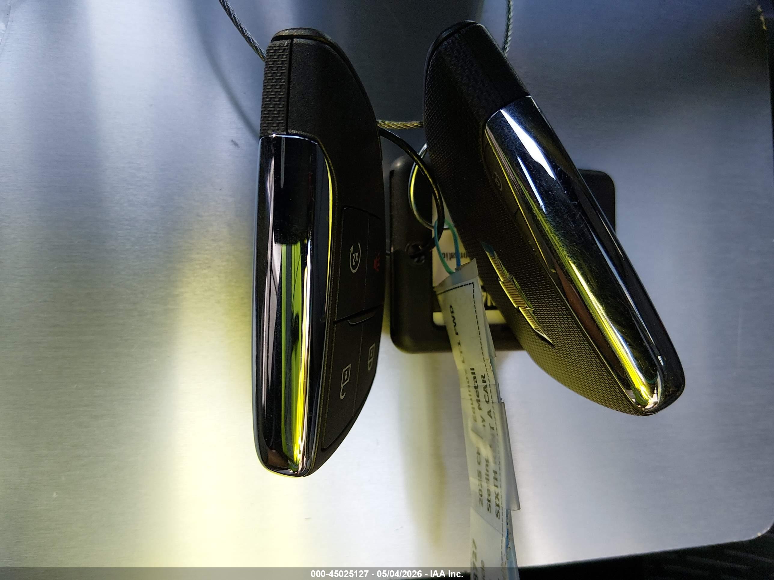 CHEVROLET EQUINOX image 11
