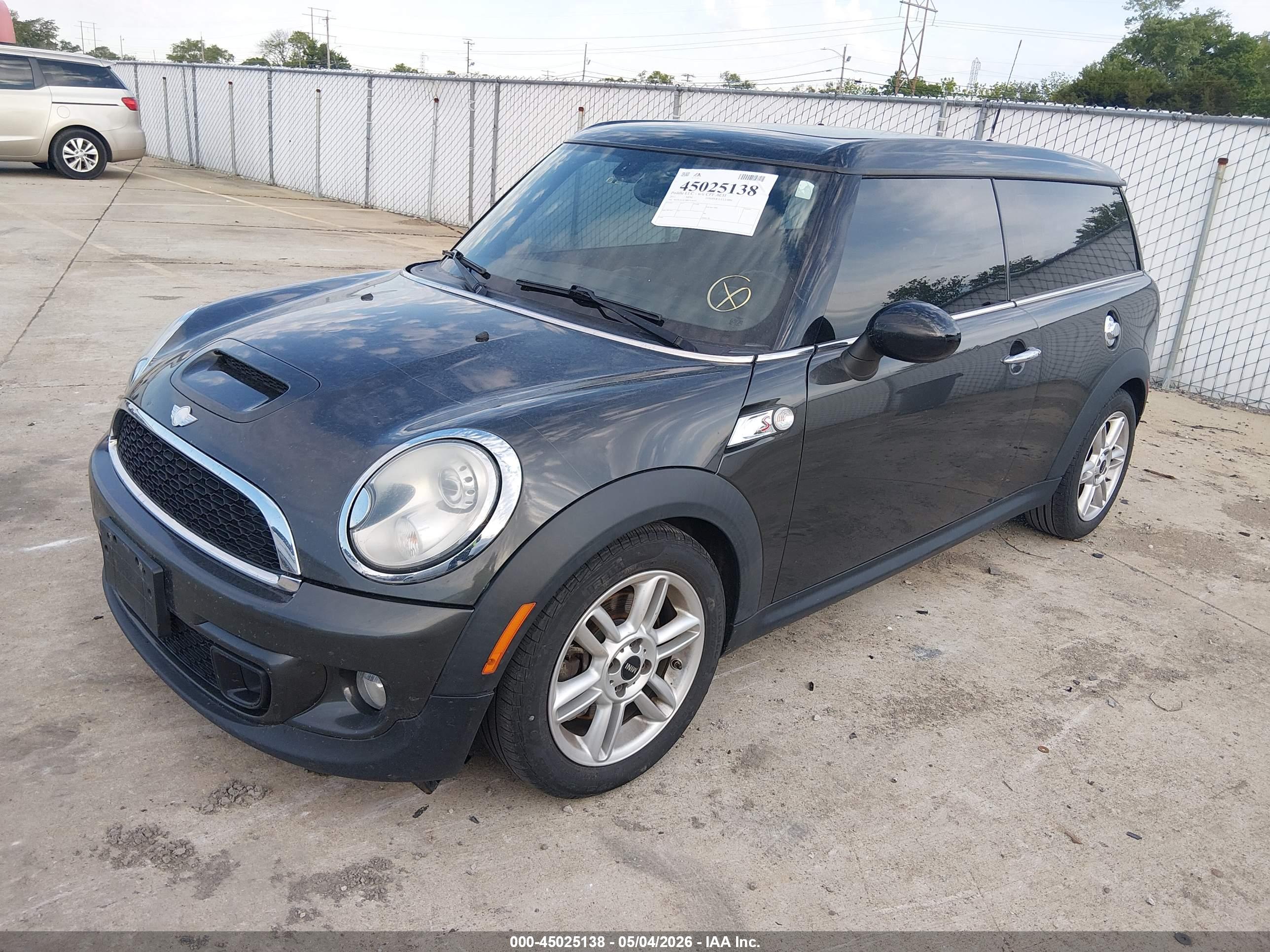MINI COOPER image 2