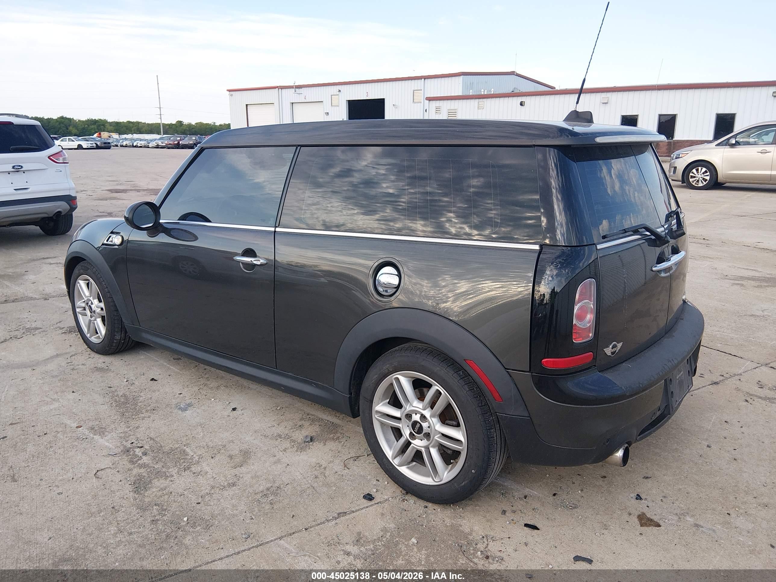 MINI COOPER image 3