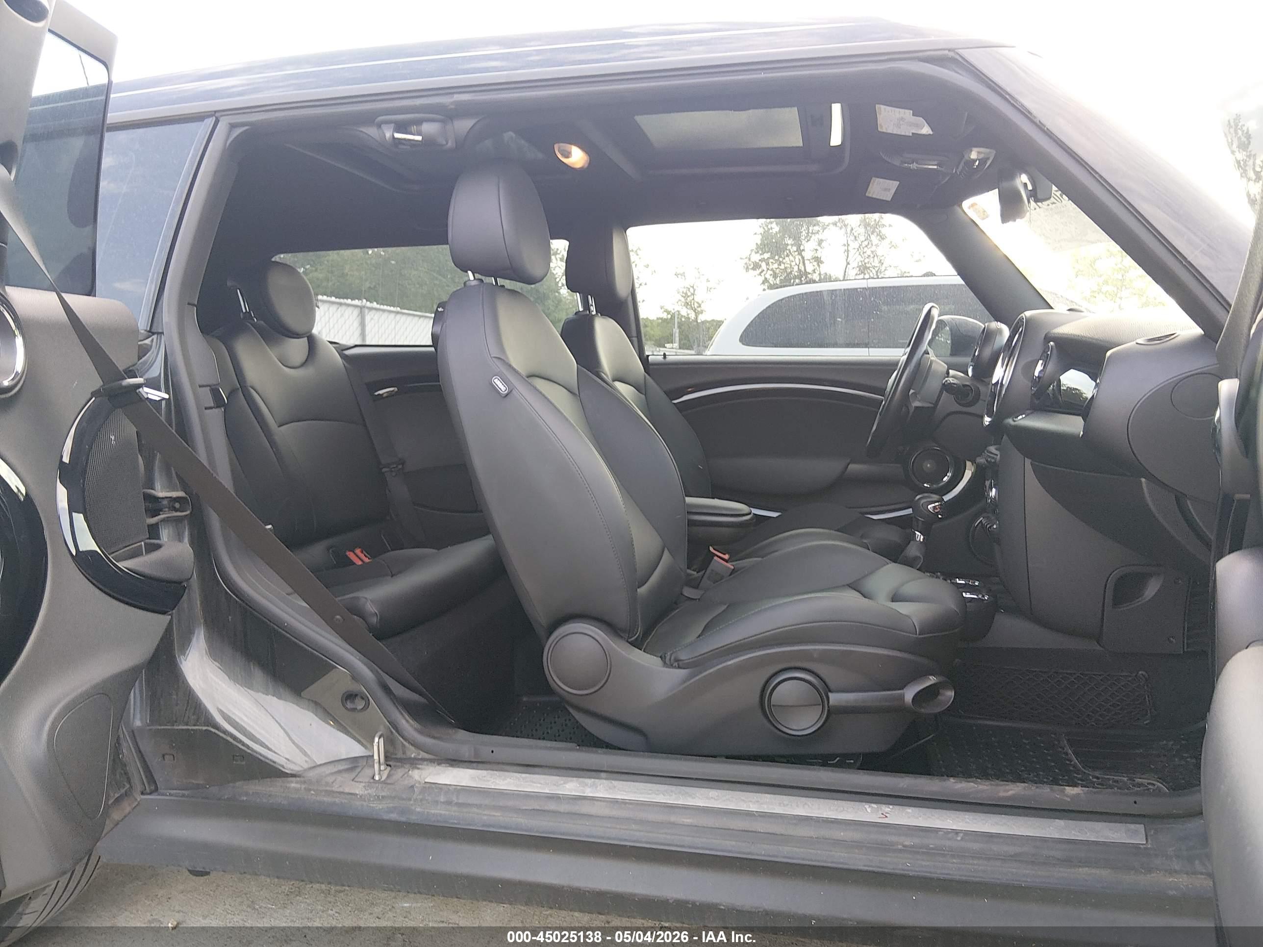 MINI COOPER image 8